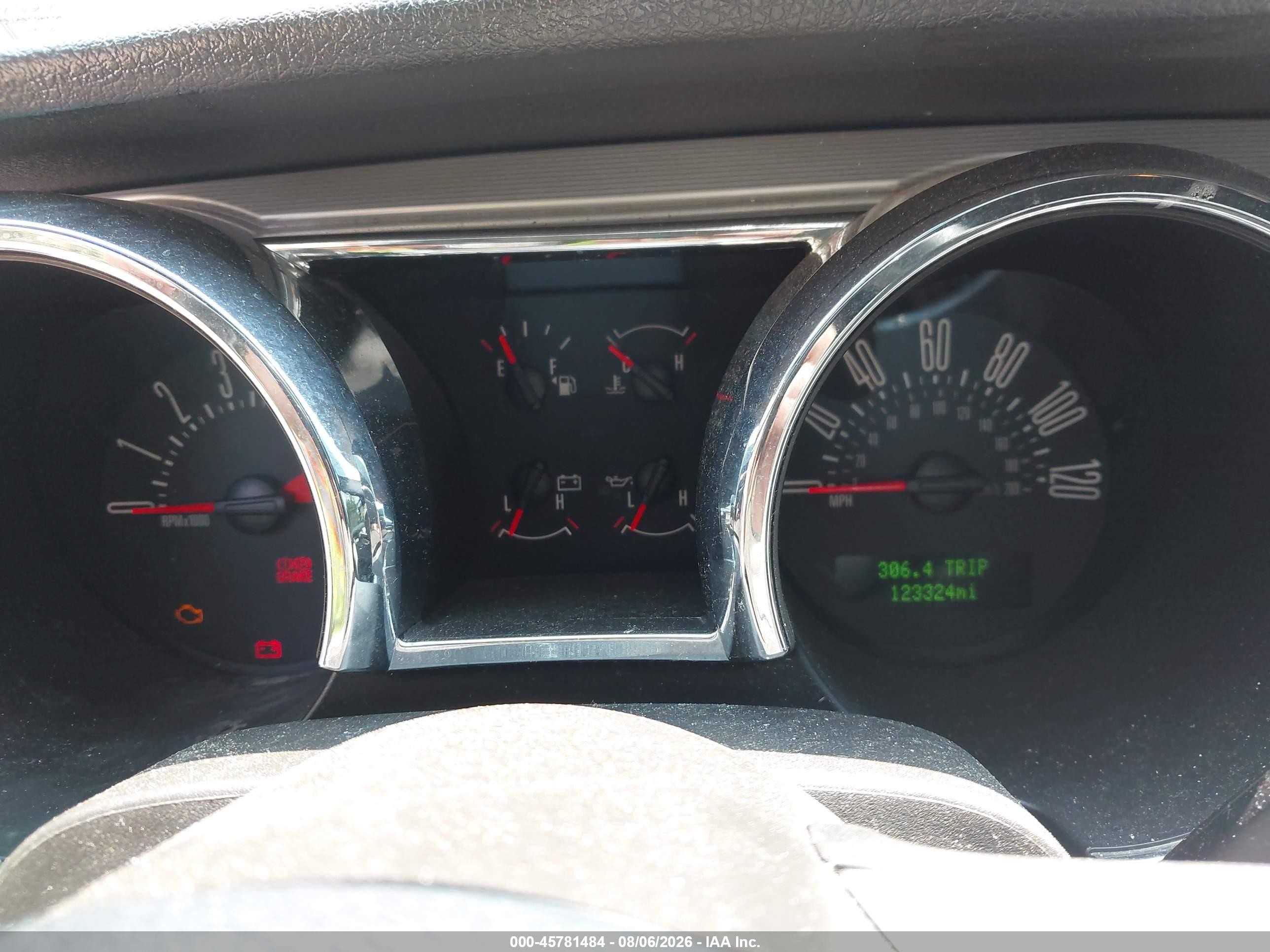 2008 Ford Mustang V6 Deluxe/v6 Premium Red vin: 1ZVHT80N185117120