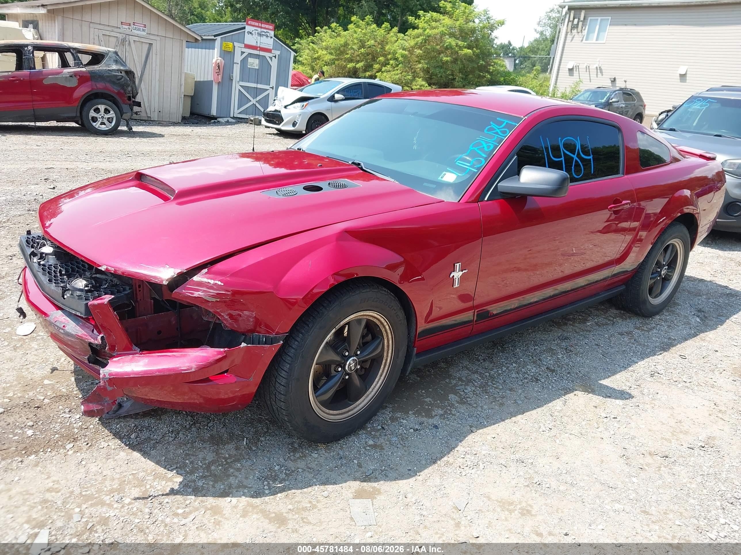 2008 Ford Mustang V6 Deluxe/v6 Premium Red vin: 1ZVHT80N185117120