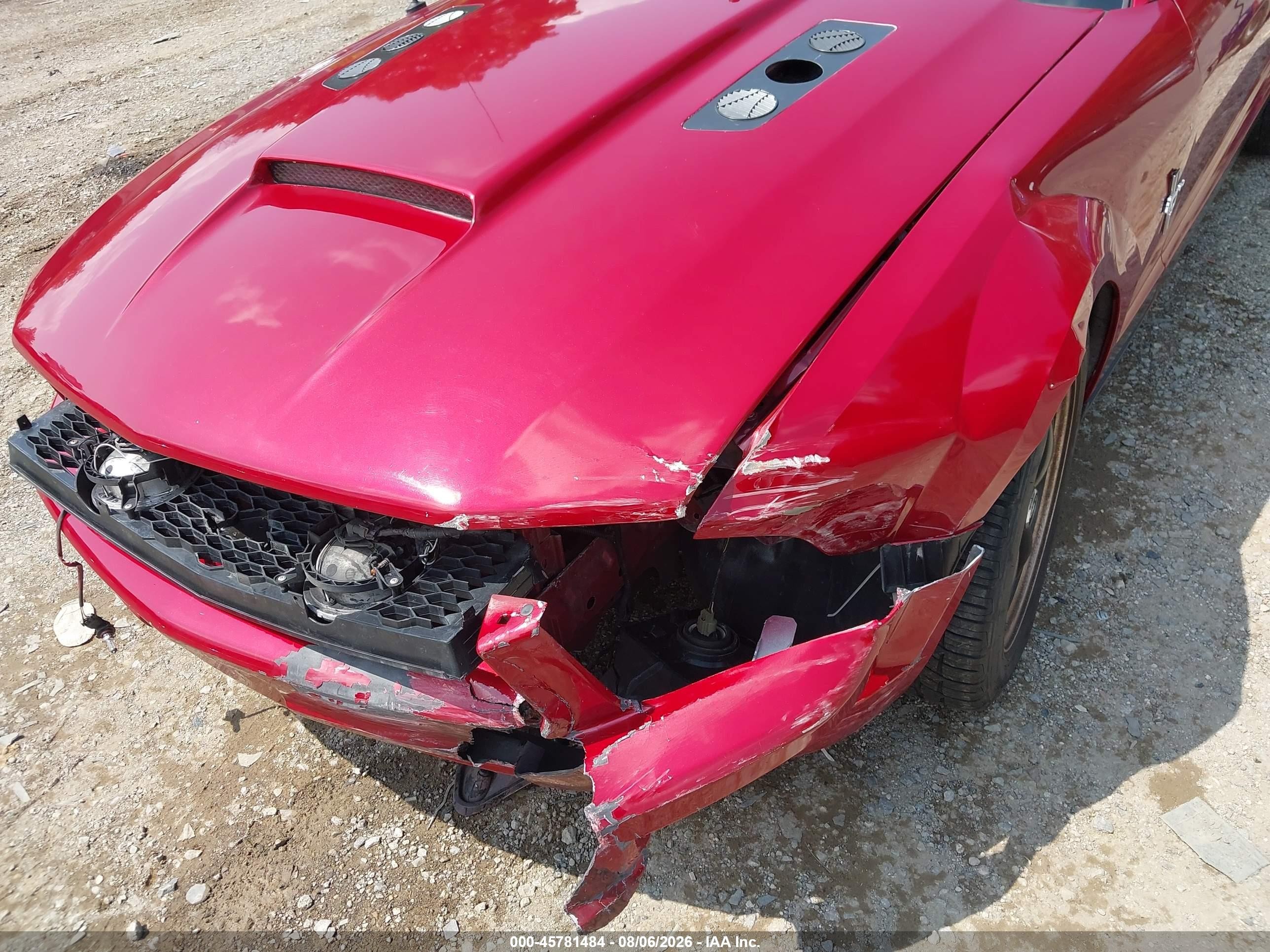 2008 Ford Mustang V6 Deluxe/v6 Premium Red vin: 1ZVHT80N185117120