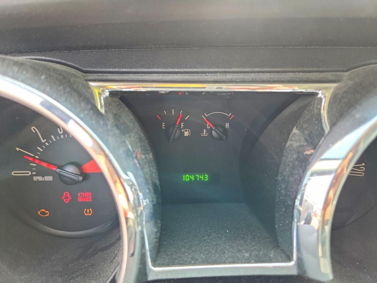 2008 Ford Mustang Черный vin: 1ZVHT80N185119787