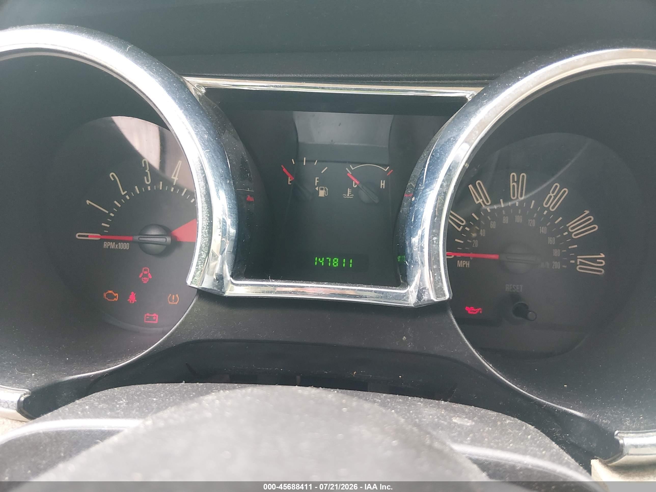 2009 Ford Mustang V6/v6 Premium White vin: 1ZVHT80N195112324