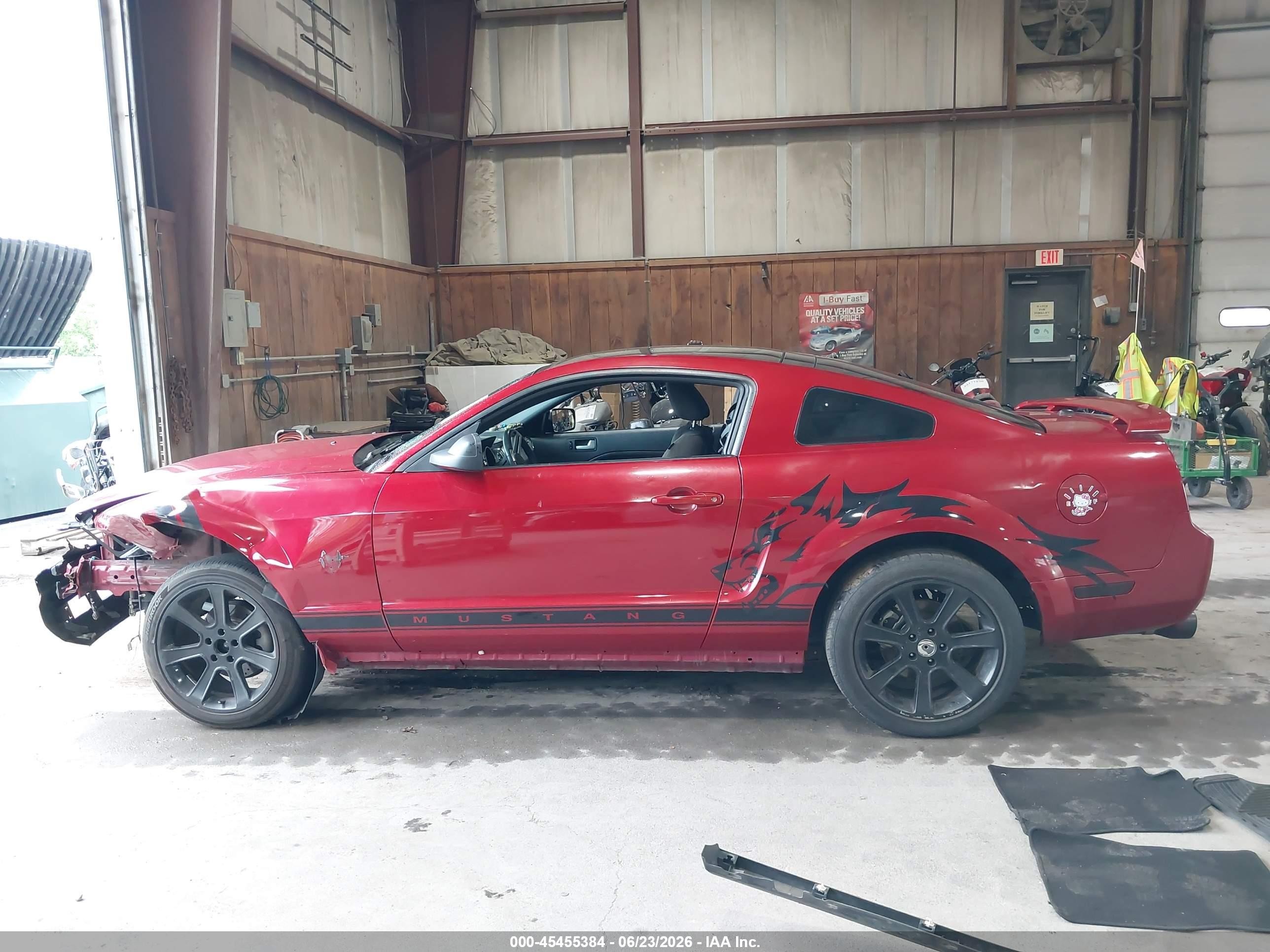 2009 Ford Mustang V6/v6 Premium Red vin: 1ZVHT80N195114297