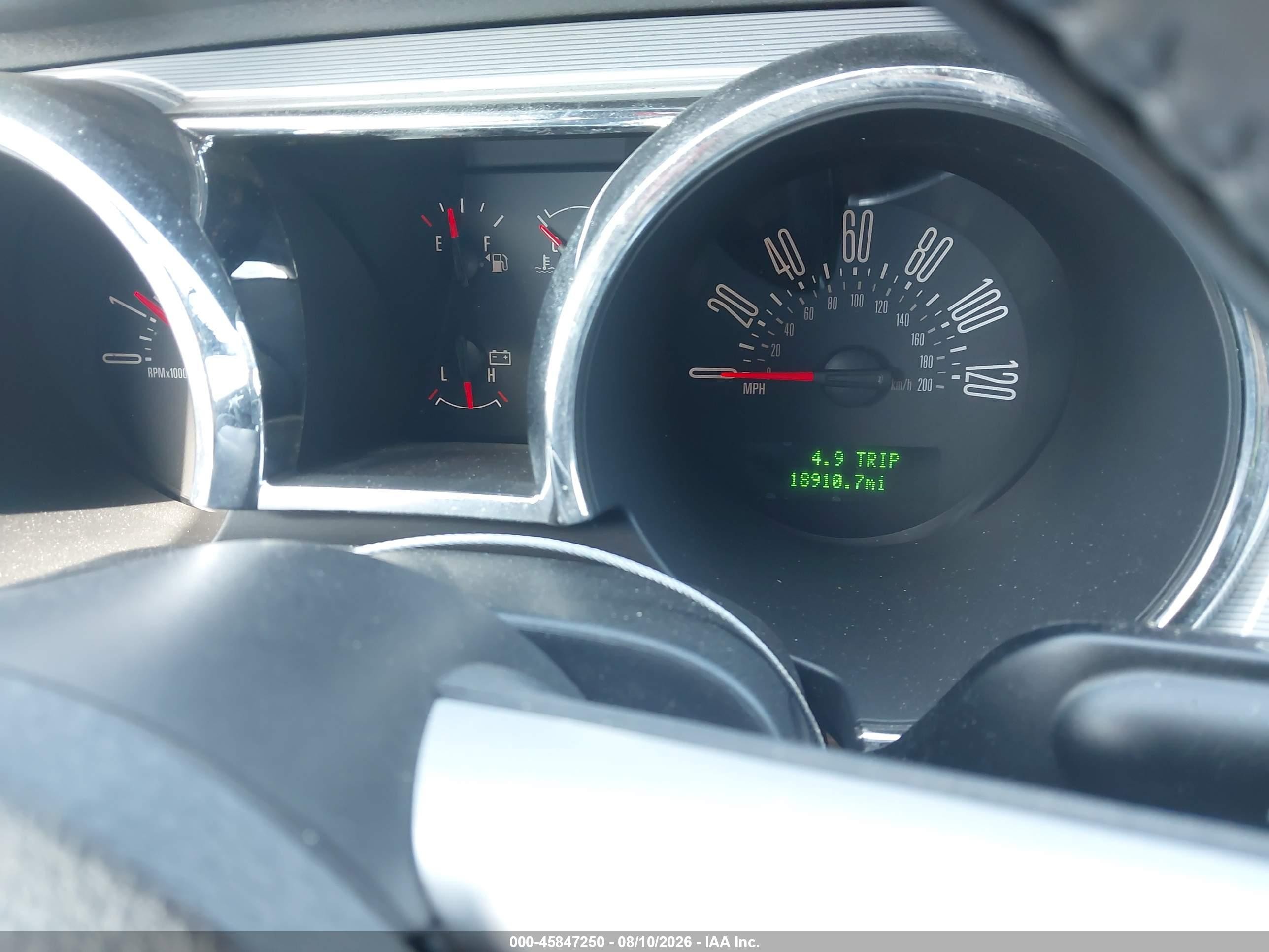 2005 Ford Mustang V6 Deluxe/v6 Premium Black vin: 1ZVHT80N255233518