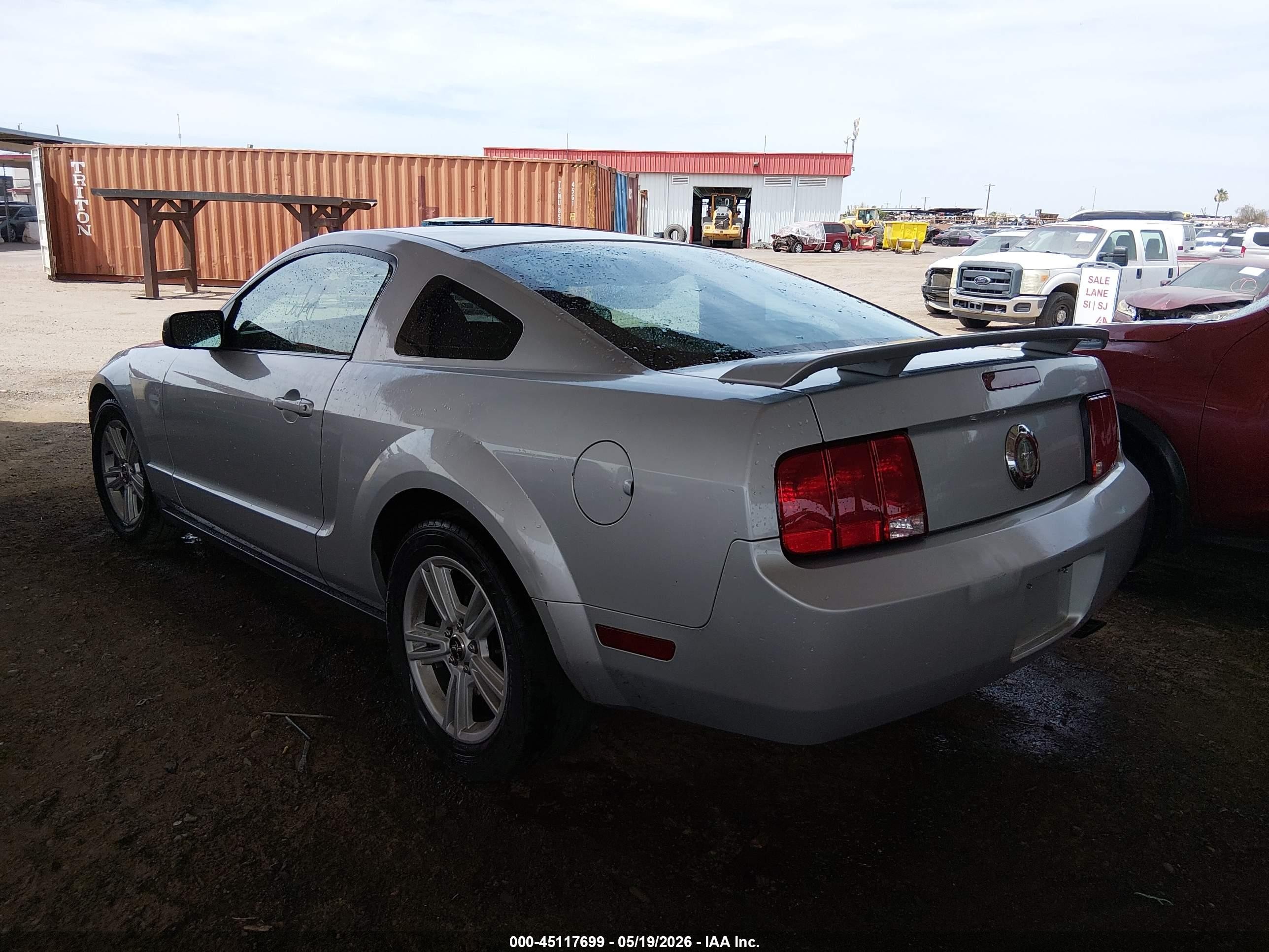 2007 Ford Mustang V6 Deluxe/v6 Premium Gray vin: 1ZVHT80N275207441