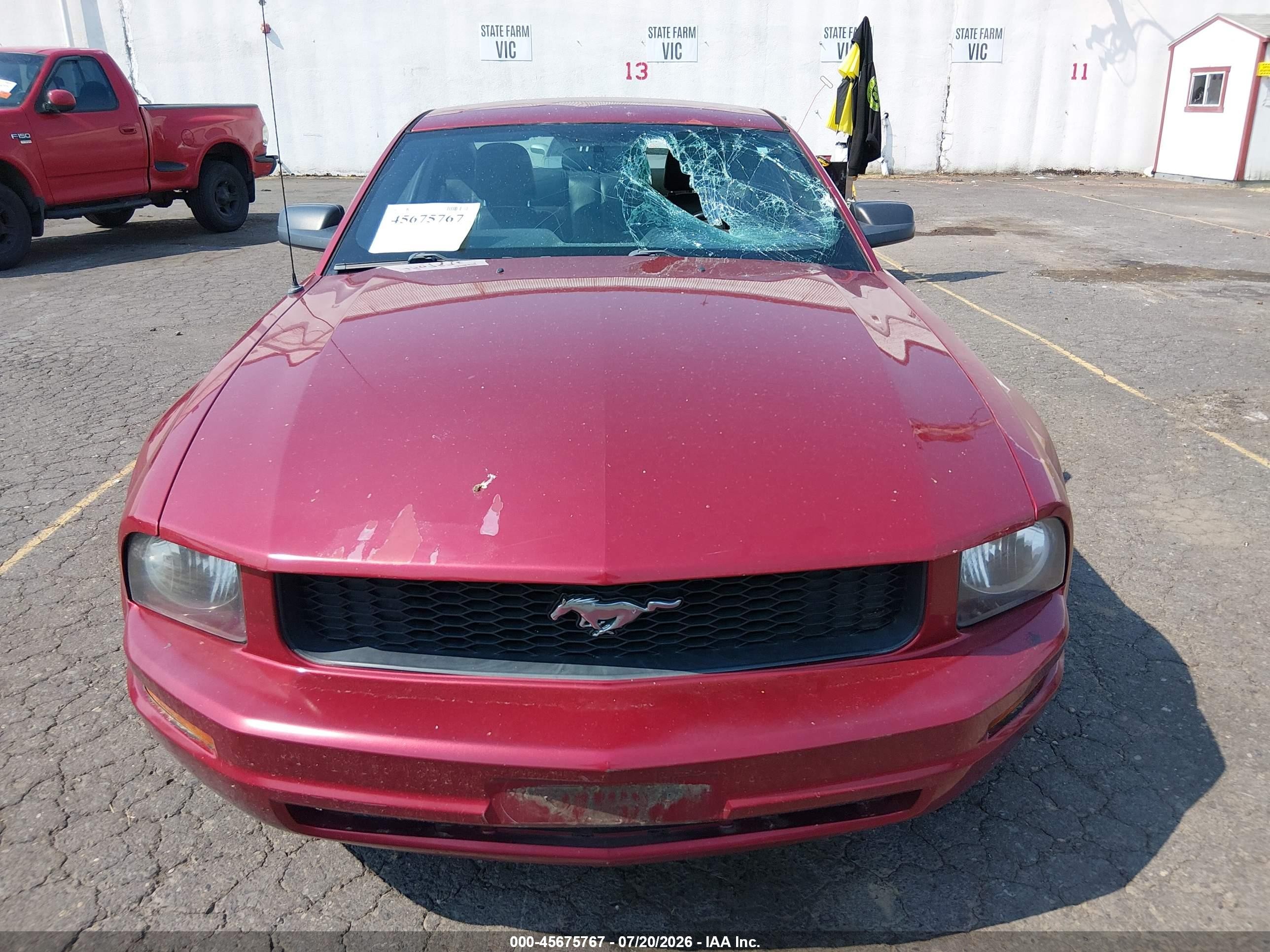 2007 Ford Mustang V6 Deluxe/v6 Premium Red vin: 1ZVHT80N275278526