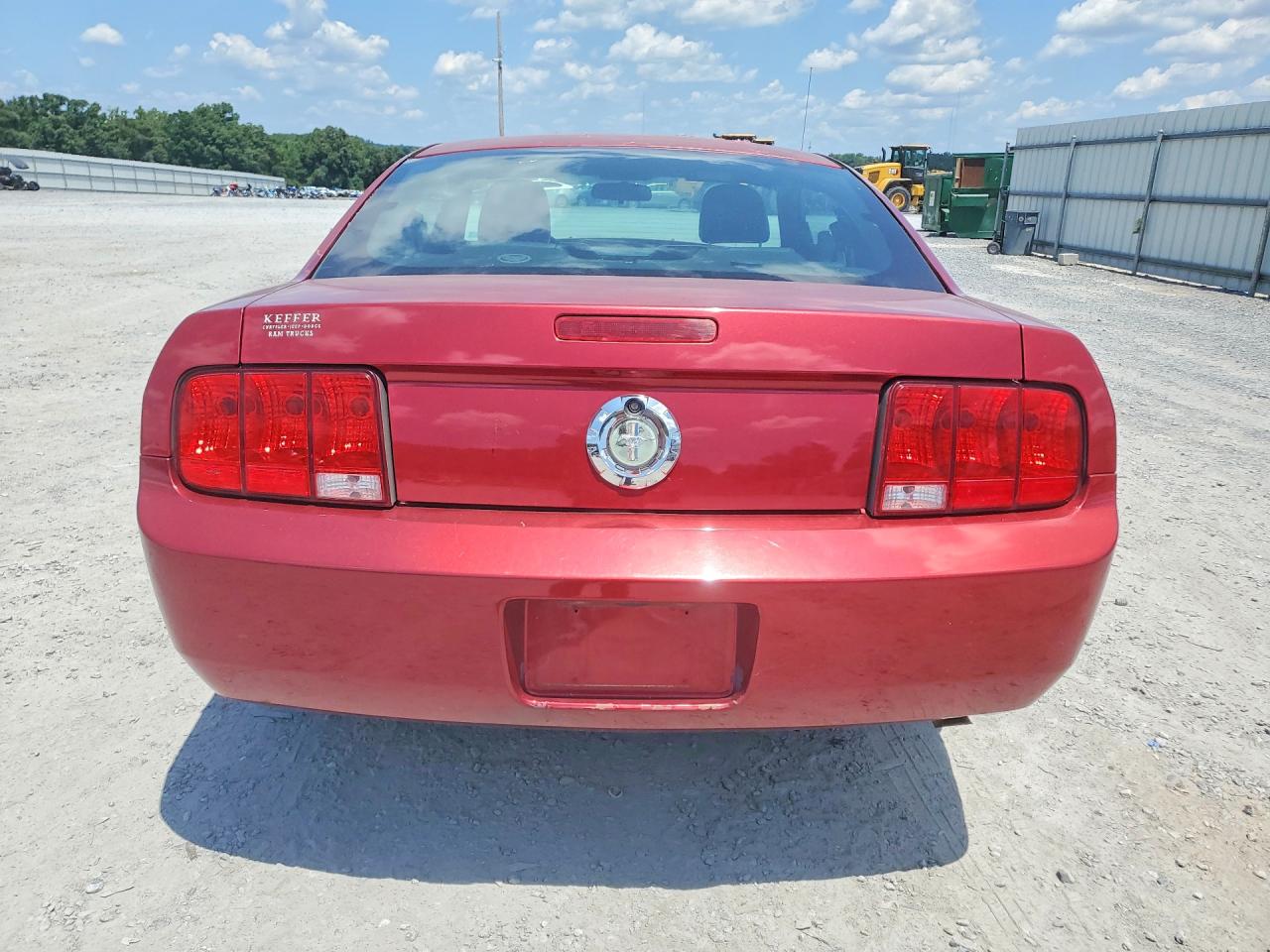 2007 Ford Mustang Burgundy vin: 1ZVHT80N275282771