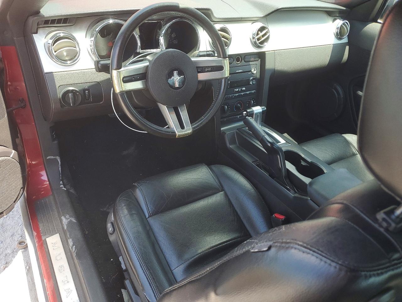 2007 Ford Mustang Burgundy vin: 1ZVHT80N275282771
