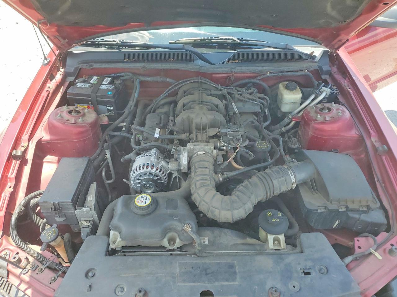 2007 Ford Mustang Burgundy vin: 1ZVHT80N275282771