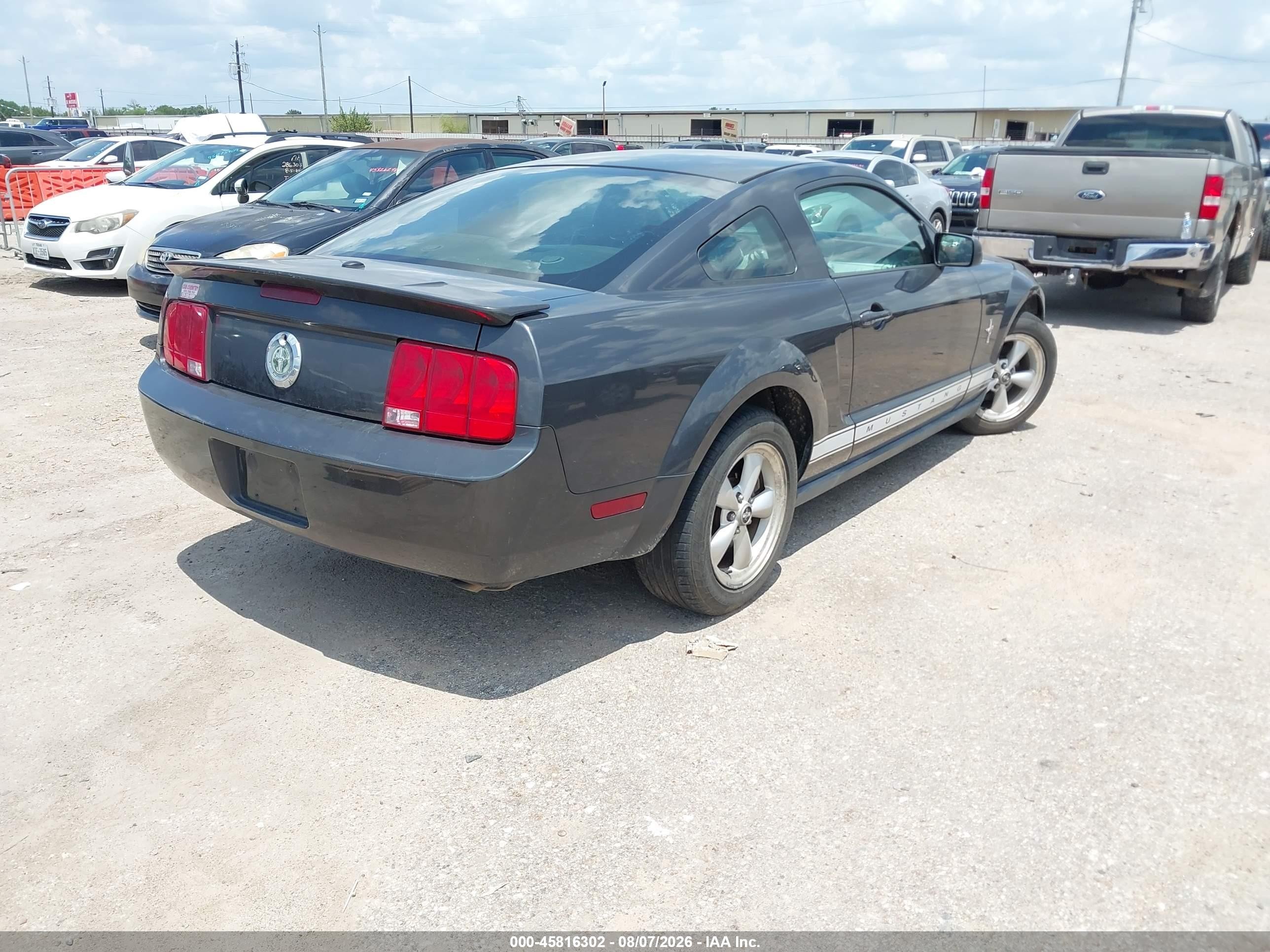 2007 Ford Mustang V6 Deluxe/v6 Premium Серый vin: 1ZVHT80N275305174