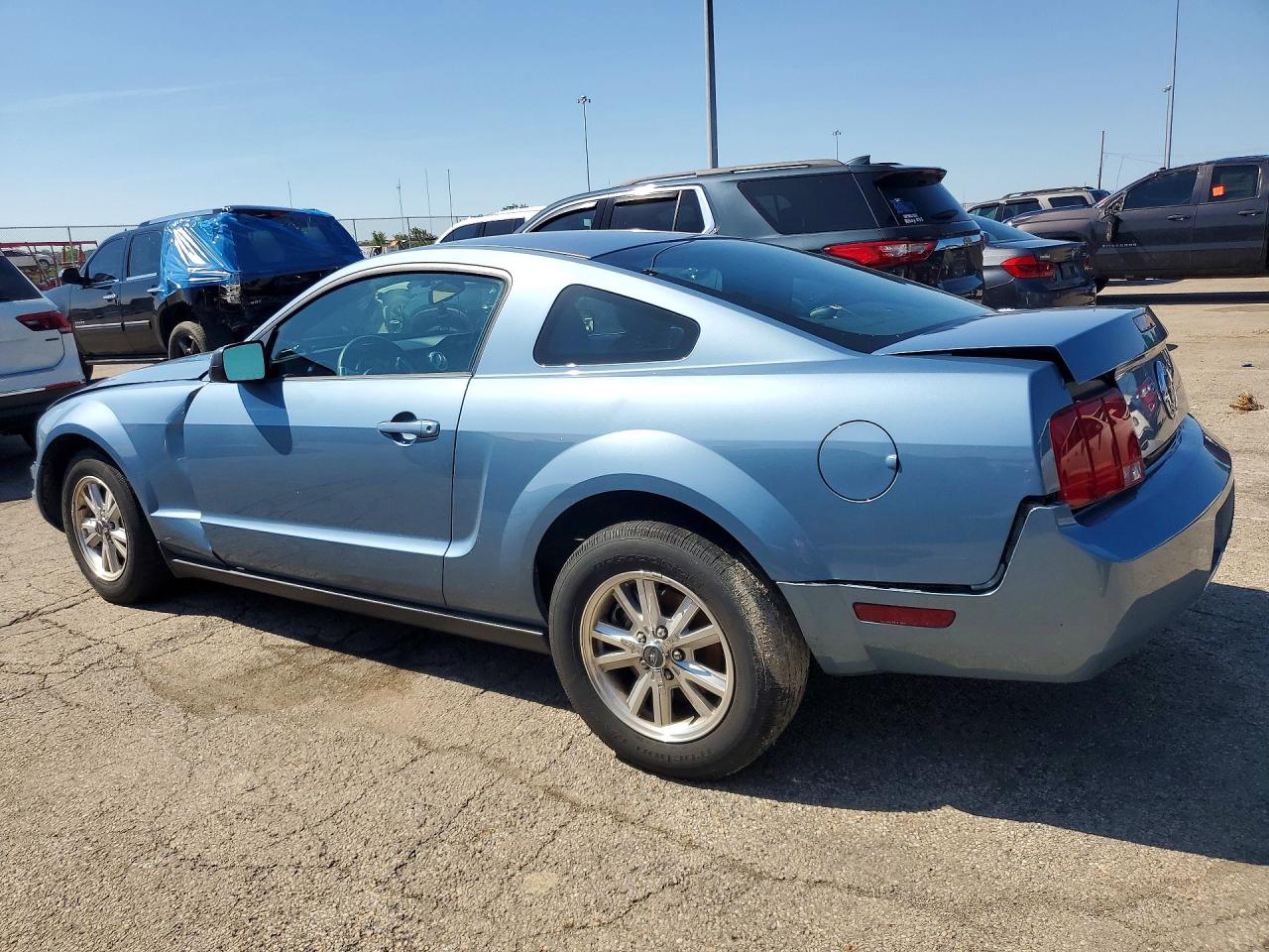 2007 Ford Mustang Blue vin: 1ZVHT80N275368422