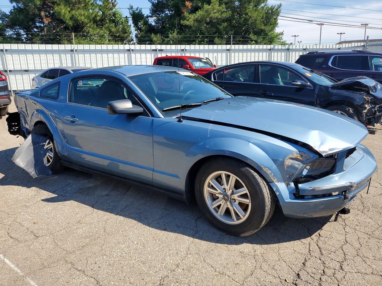 2007 Ford Mustang Blue vin: 1ZVHT80N275368422