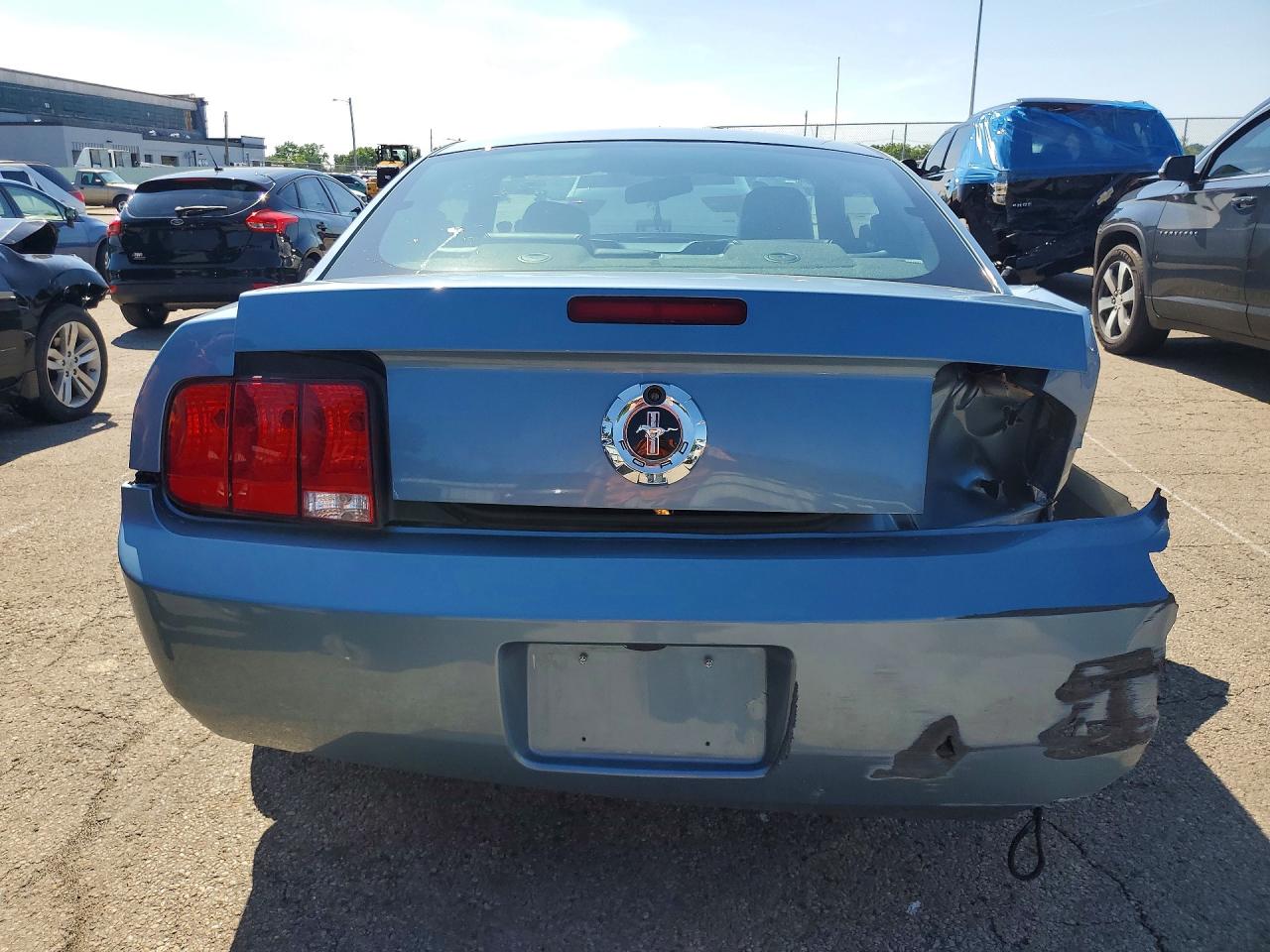 2007 Ford Mustang Blue vin: 1ZVHT80N275368422