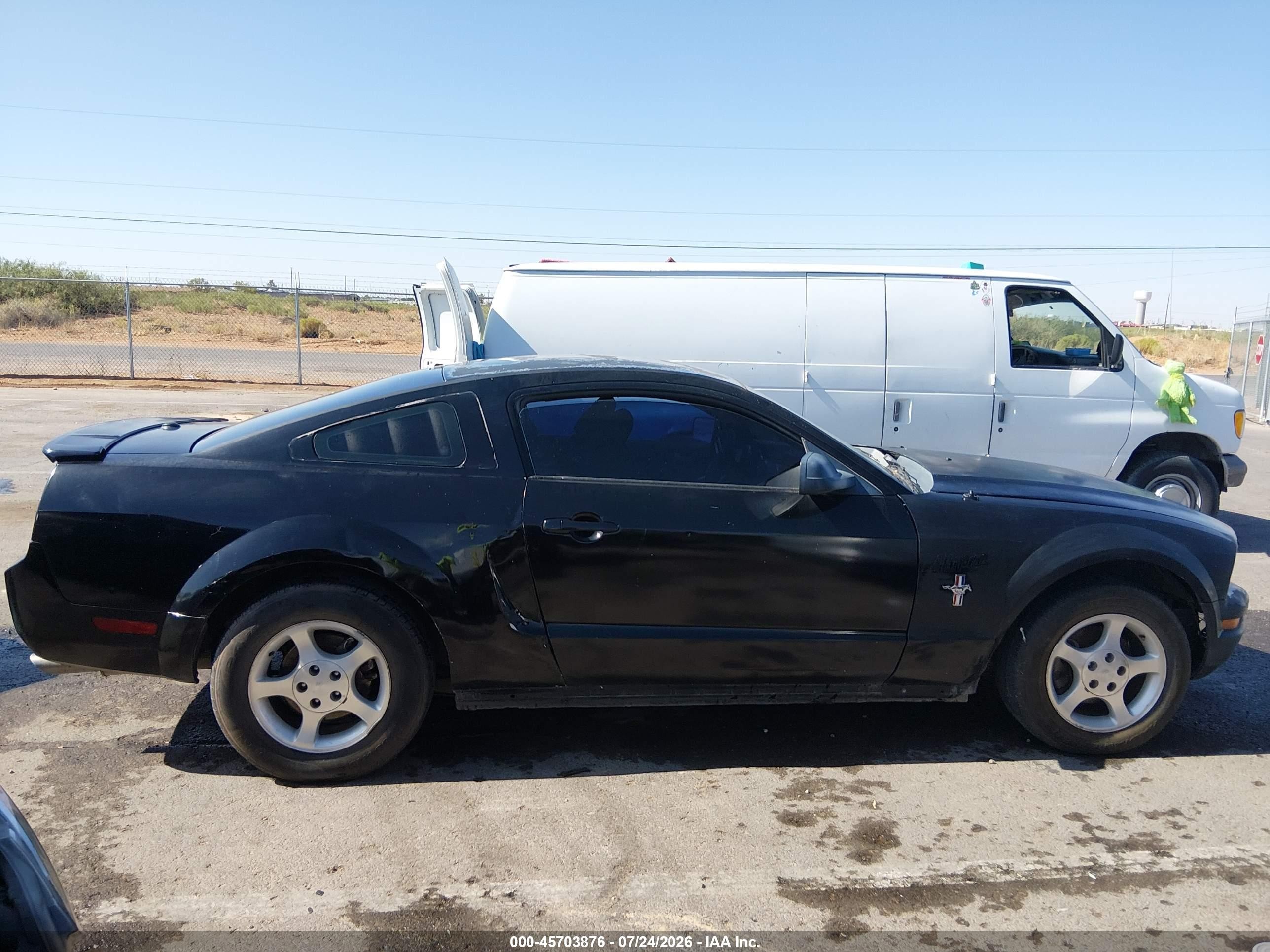 2008 Ford Mustang V6 Deluxe/v6 Premium Black vin: 1ZVHT80N285195695