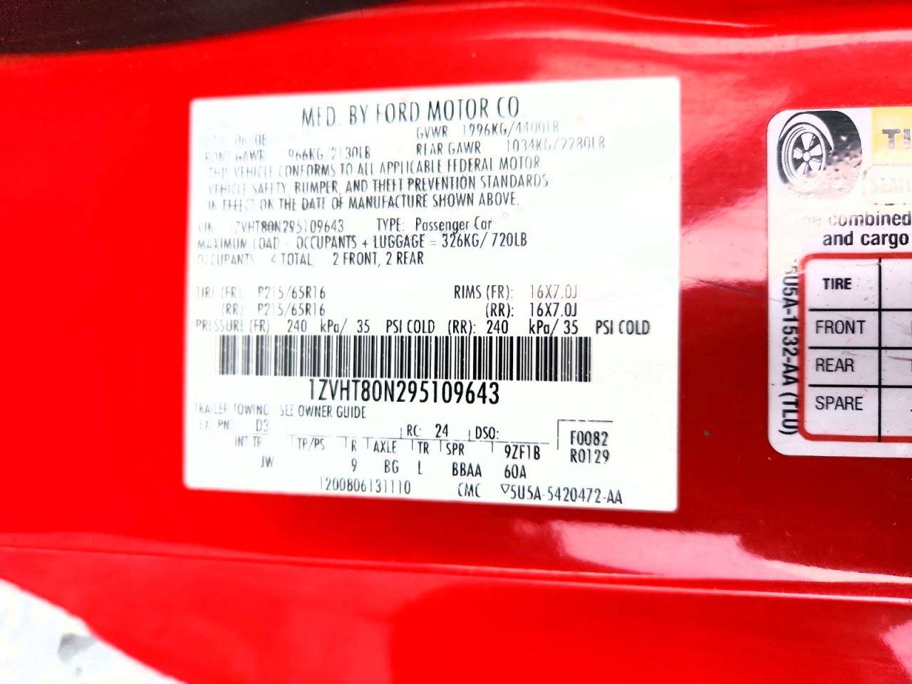 2009 Ford Mustang Red vin: 1ZVHT80N295109643