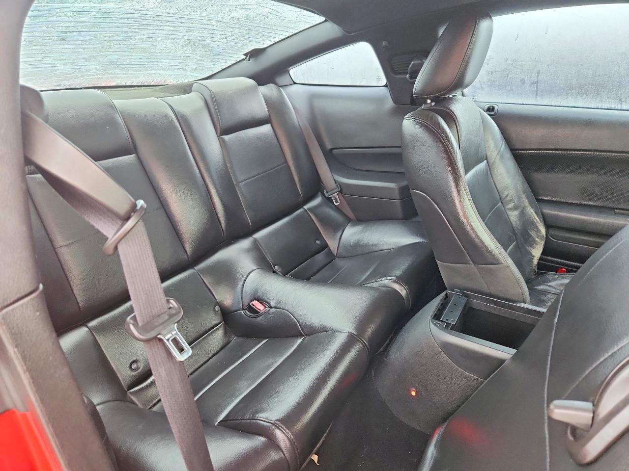 2009 Ford Mustang Red vin: 1ZVHT80N295109643