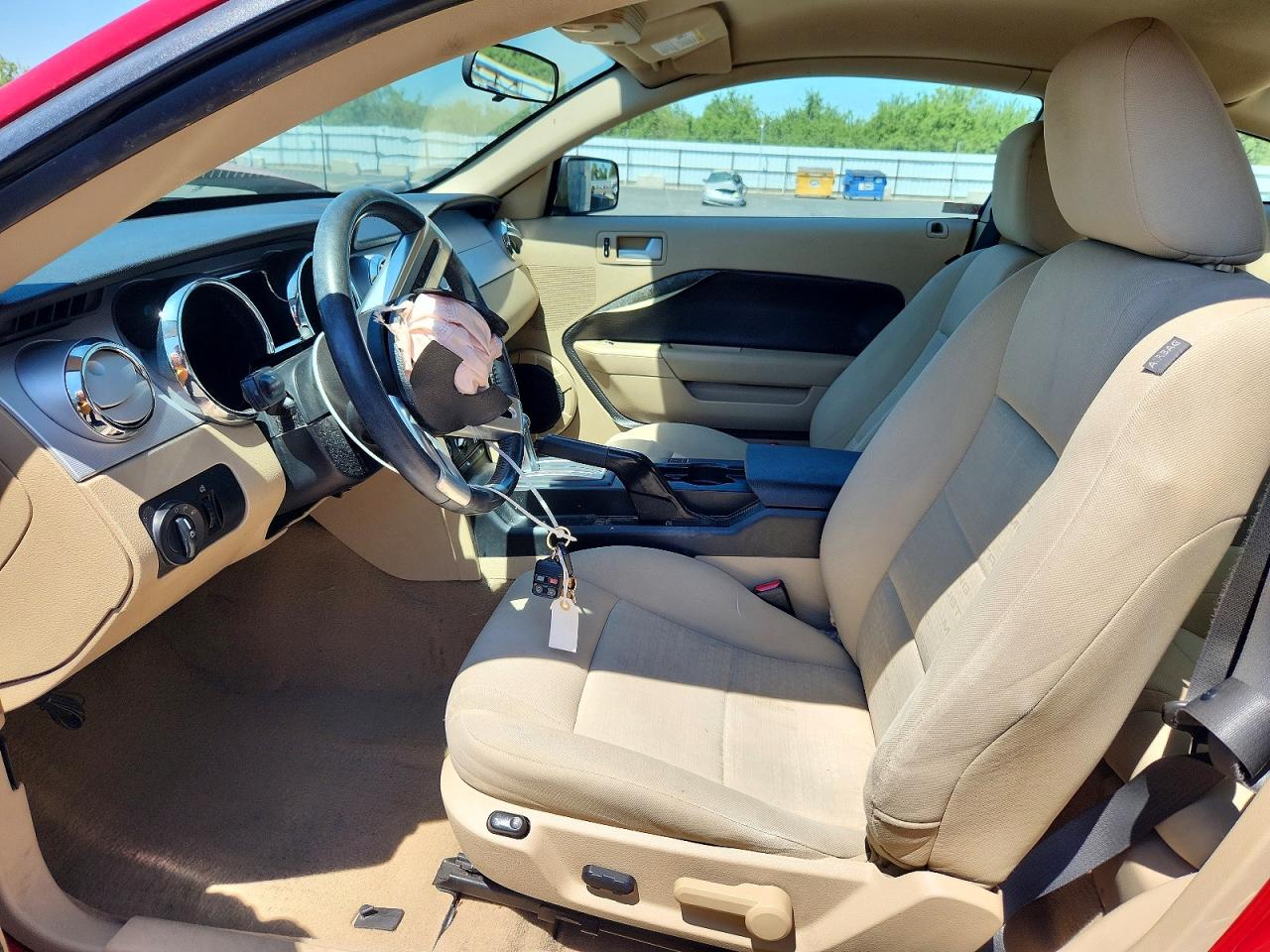 2009 Ford Mustang Красный vin: 1ZVHT80N295140469