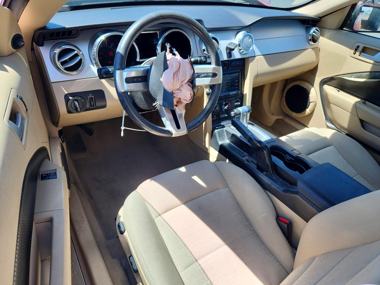 2009 Ford Mustang Красный vin: 1ZVHT80N295140469
