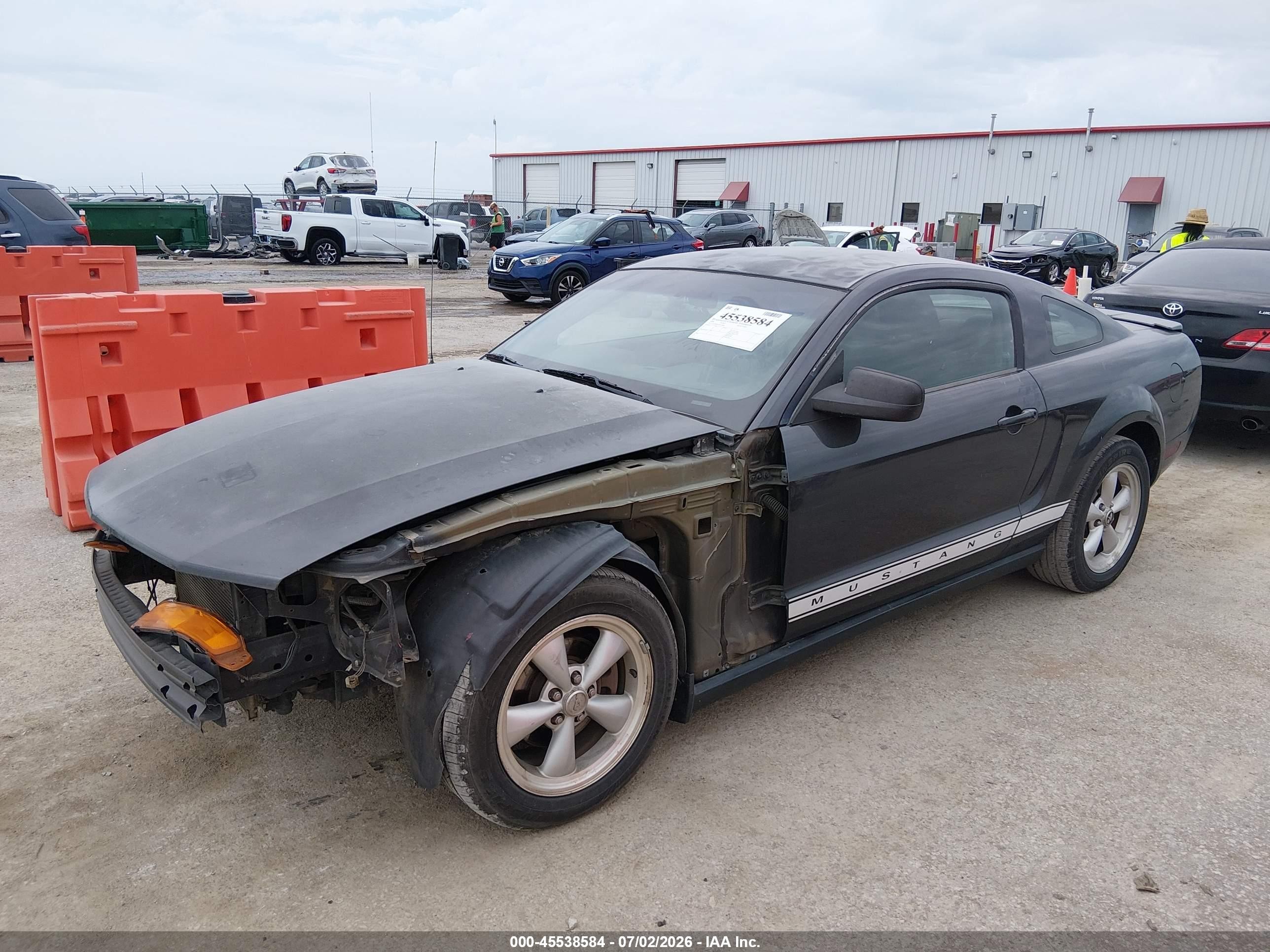 2008 Ford Mustang V6 Deluxe/v6 Premium Серый vin: 1ZVHT80N385139264