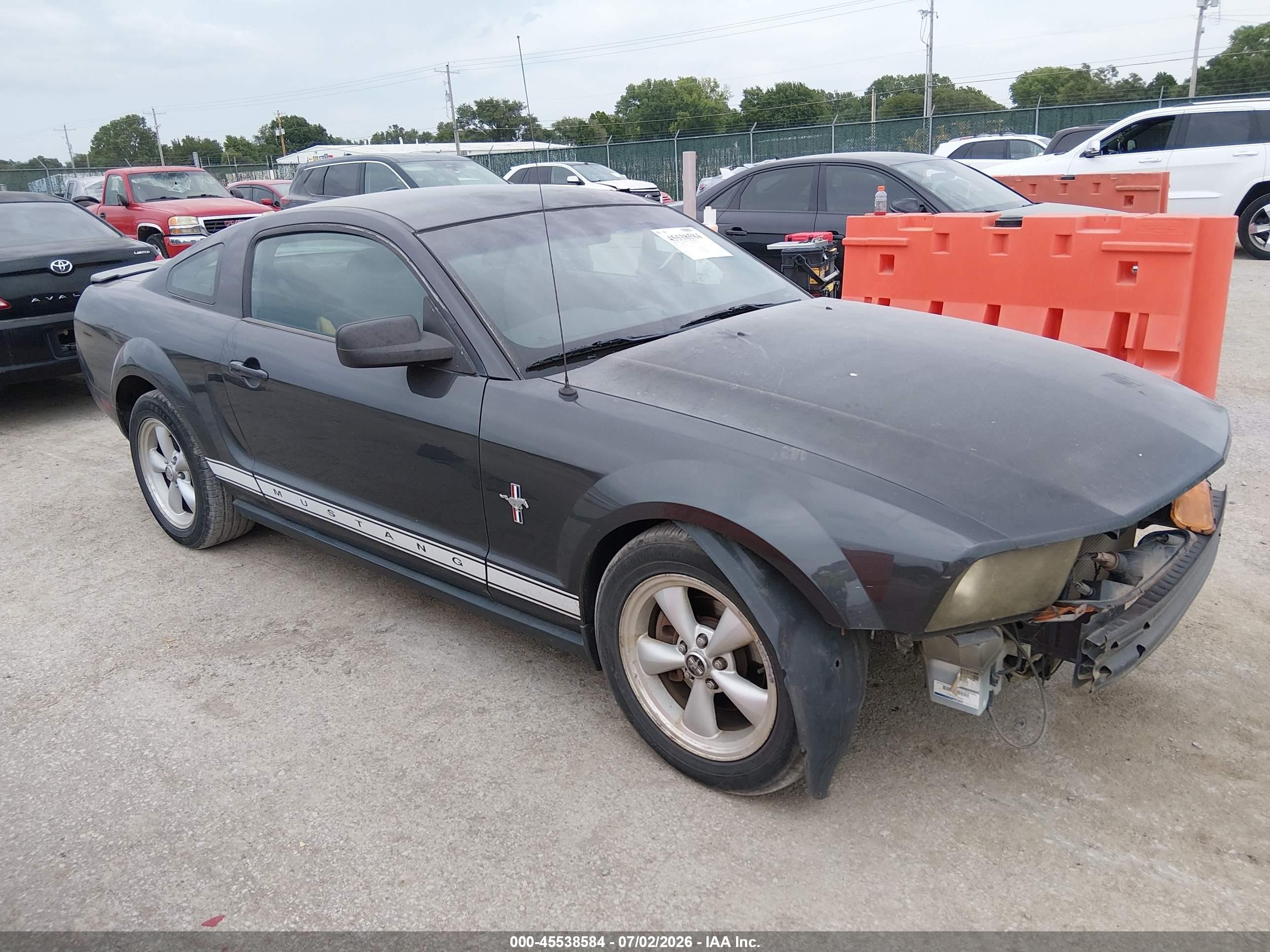 2008 Ford Mustang V6 Deluxe/v6 Premium Gray vin: 1ZVHT80N385139264