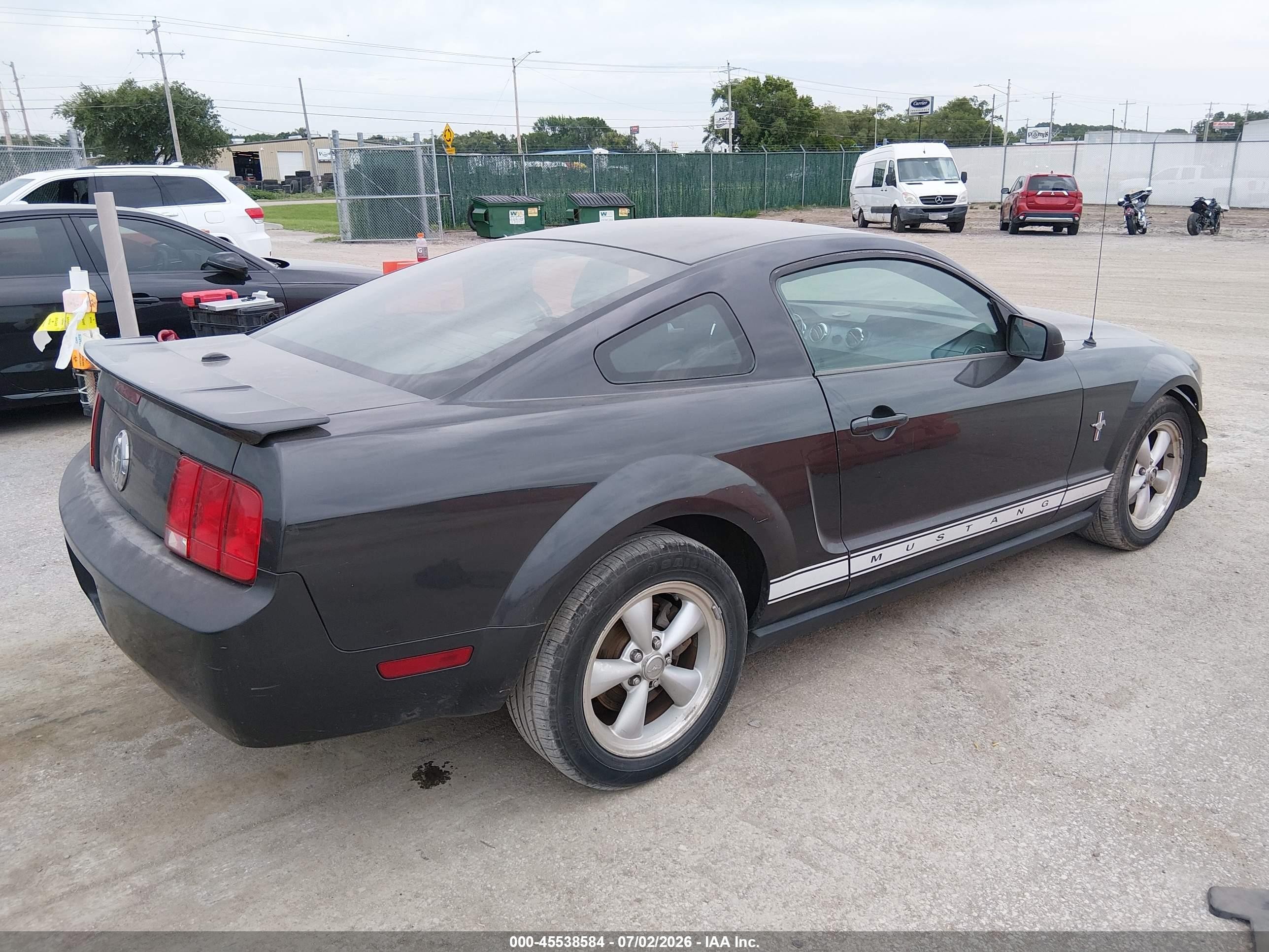 2008 Ford Mustang V6 Deluxe/v6 Premium Серый vin: 1ZVHT80N385139264