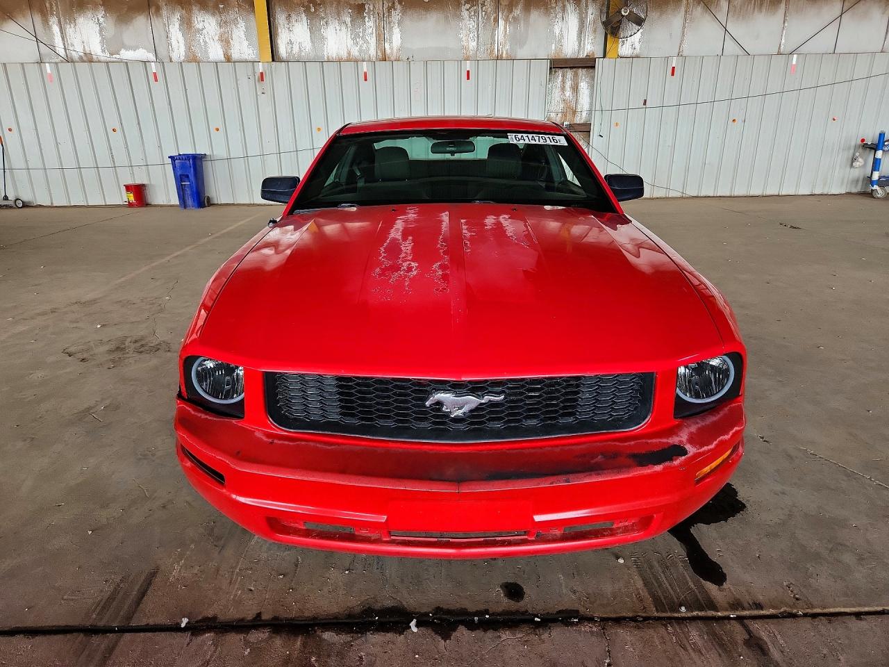 2008 Ford Mustang Red vin: 1ZVHT80N385187671