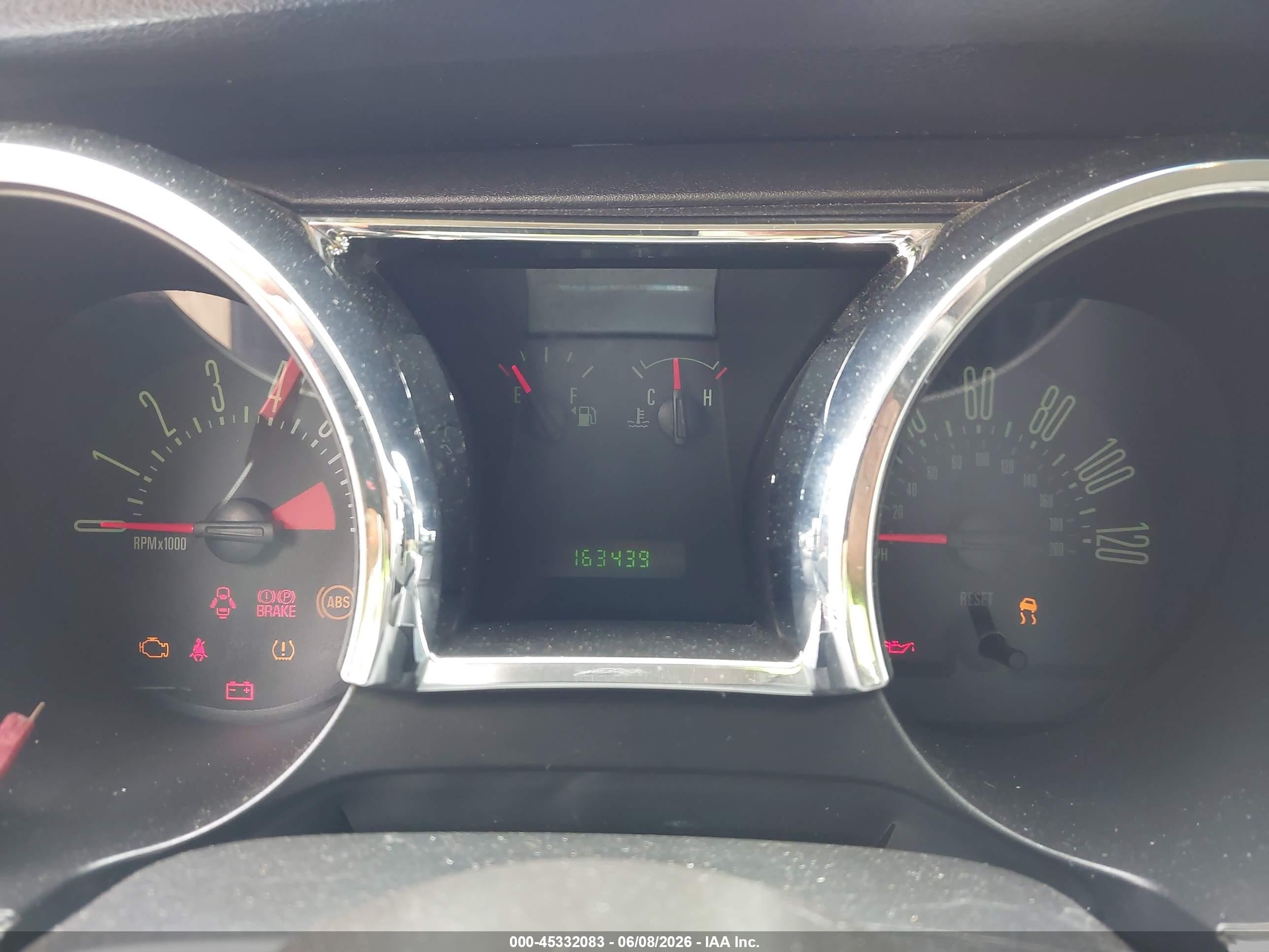 2008 Ford Mustang V6 Deluxe/v6 Premium Silver vin: 1ZVHT80N385208339