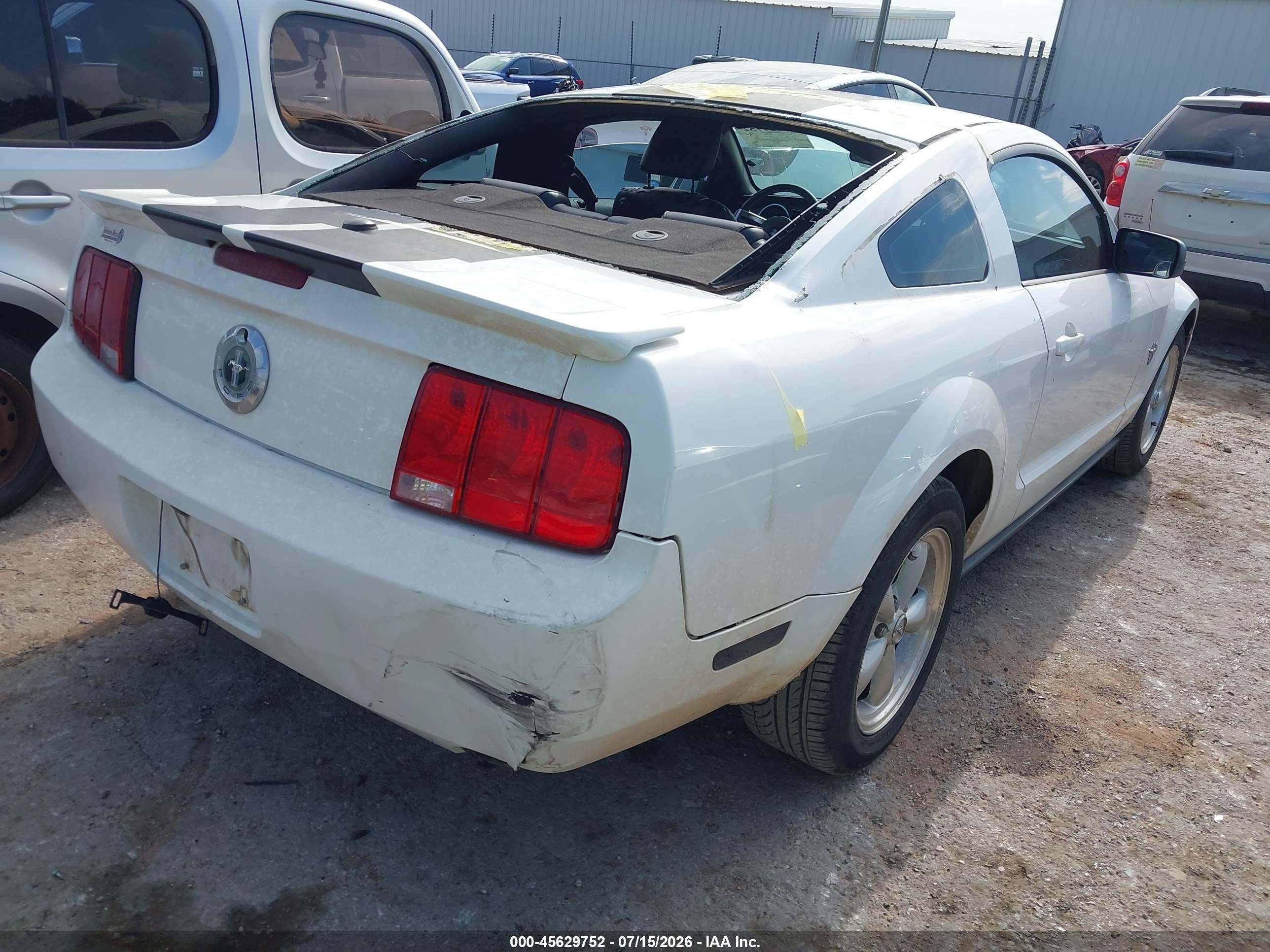 2009 Ford Mustang V6/v6 Premium White vin: 1ZVHT80N395146216