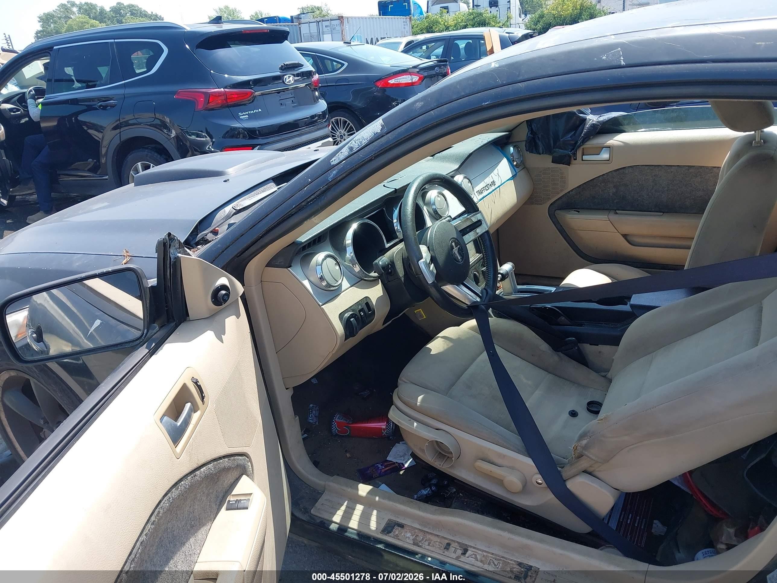 2006 Ford Mustang V6 Черный vin: 1ZVHT80N465123457