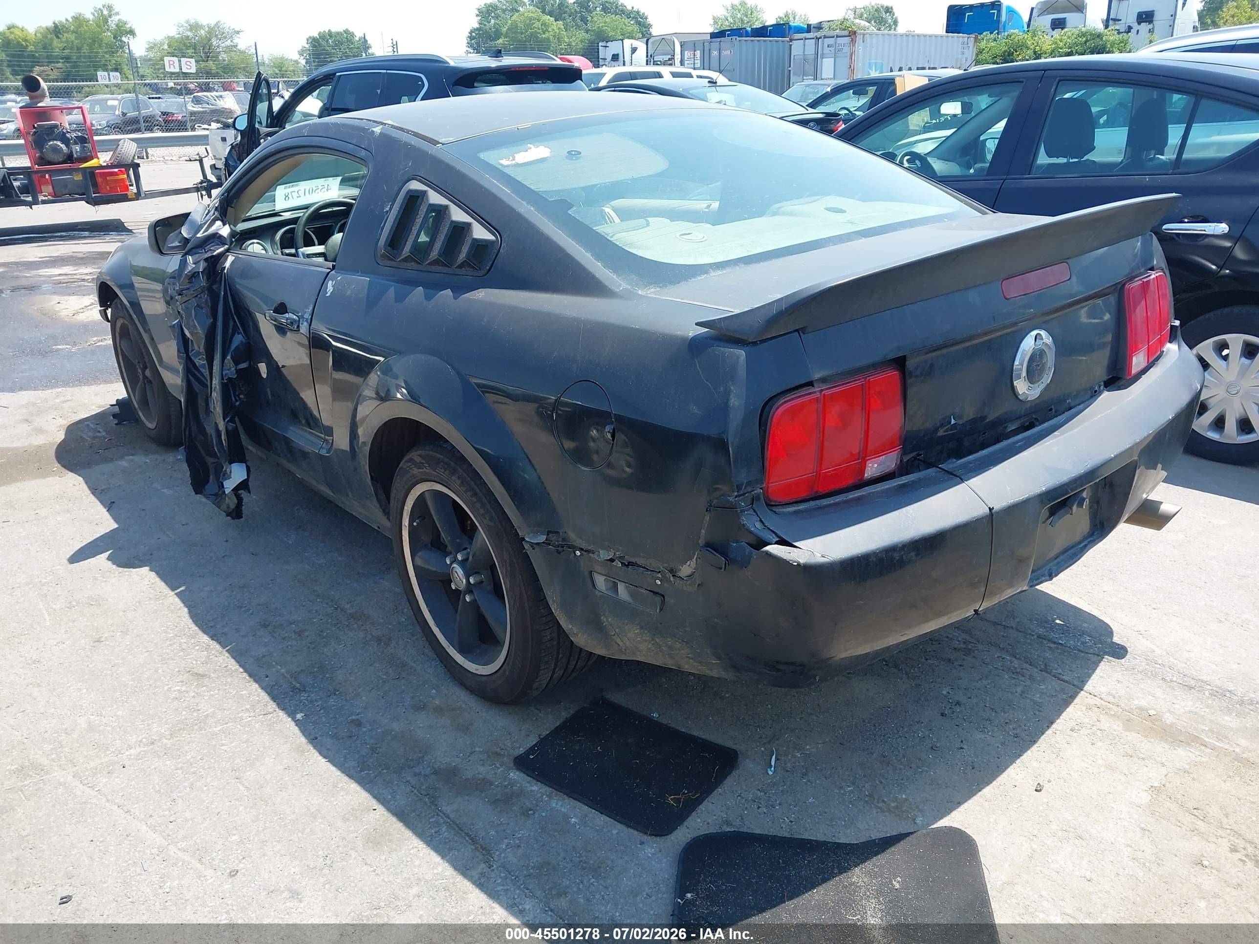 2006 Ford Mustang V6 Черный vin: 1ZVHT80N465123457