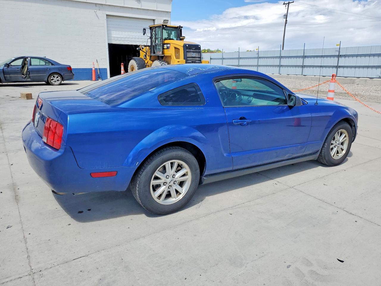 2006 Ford Mustang 2 Door Coupe Синий vin: 1ZVHT80N465126259