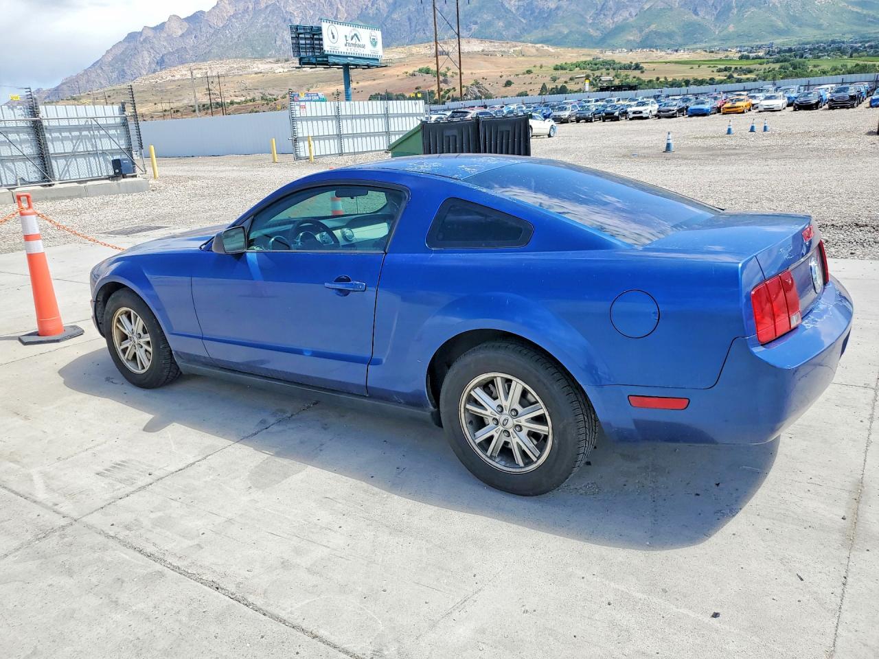 2006 Ford Mustang 2 Door Coupe Синий vin: 1ZVHT80N465126259