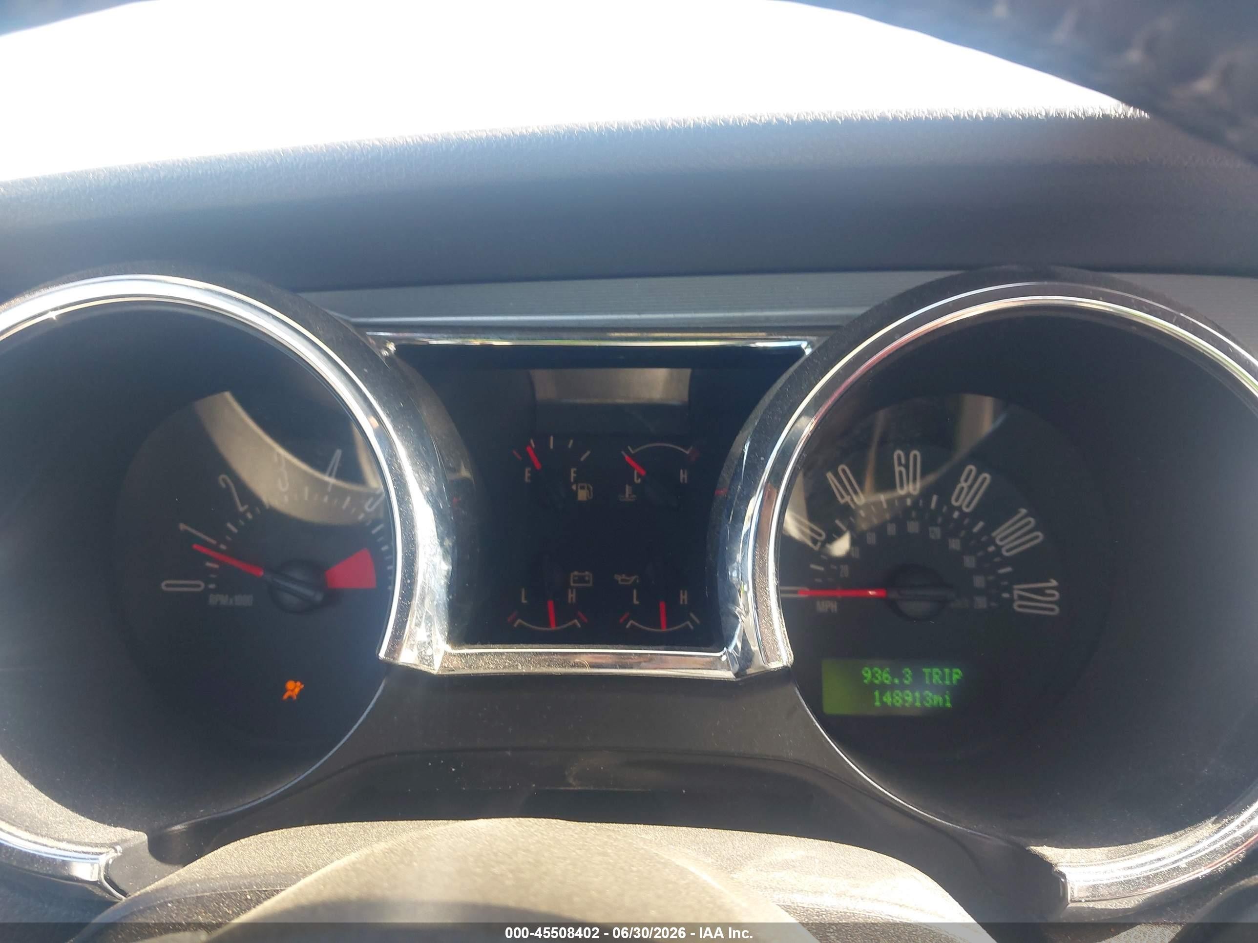 2008 Ford Mustang V6 Deluxe/v6 Premium Черный vin: 1ZVHT80N485161564