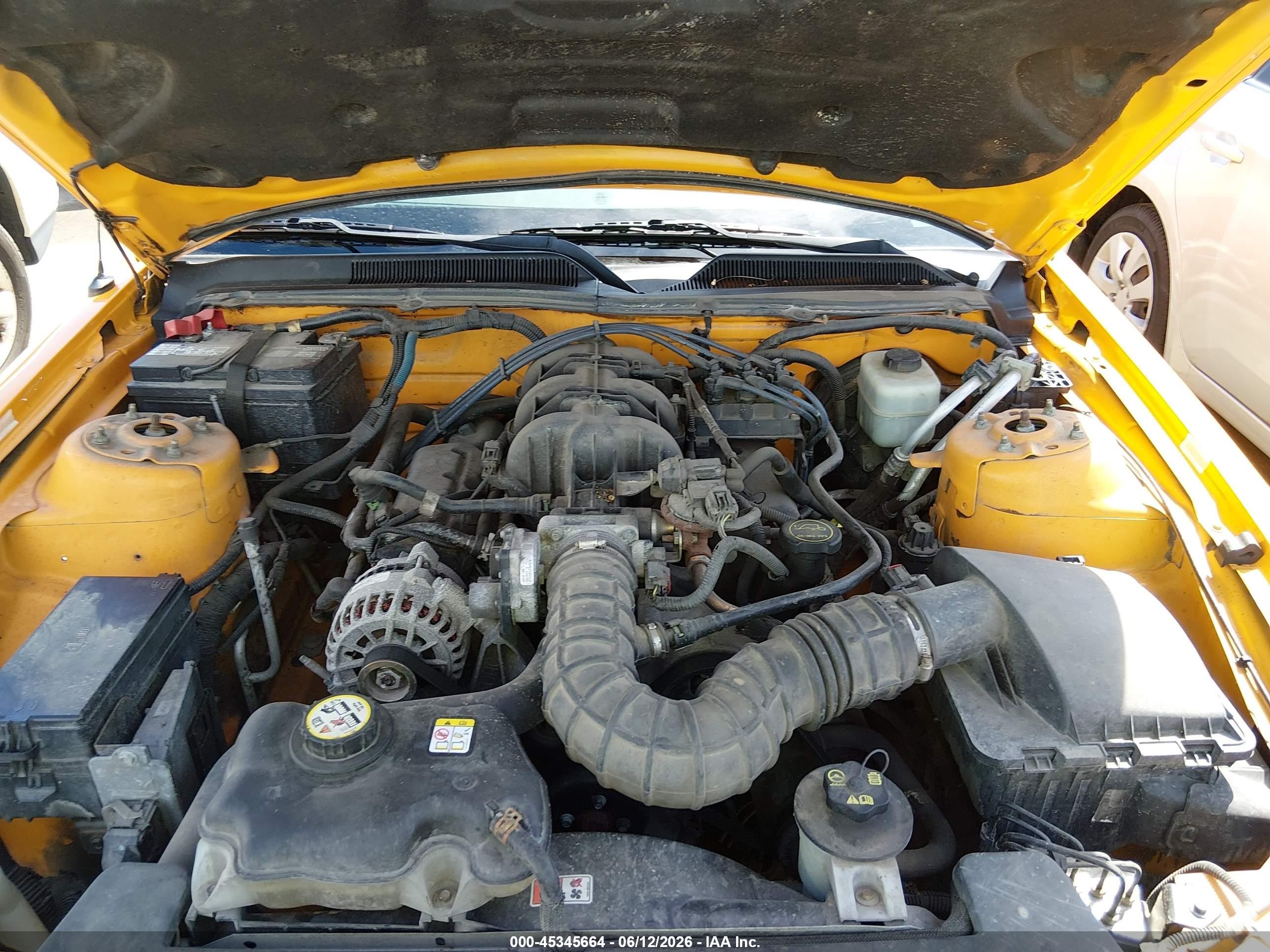 2008 Ford Mustang V6 Deluxe/v6 Premium Orange vin: 1ZVHT80N485166408
