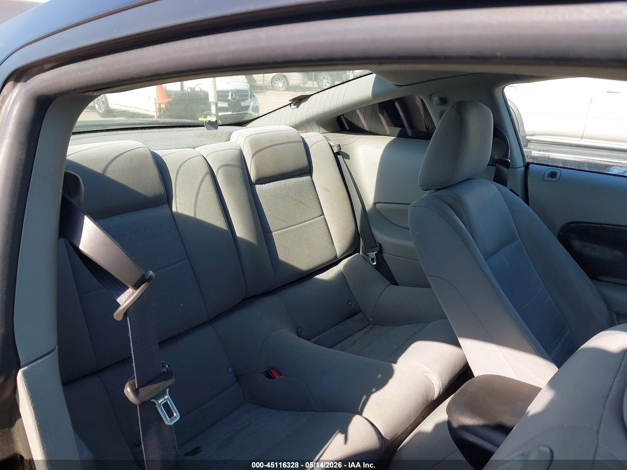 2009 Ford Mustang V6/v6 Premium Черный vin: 1ZVHT80N495115184