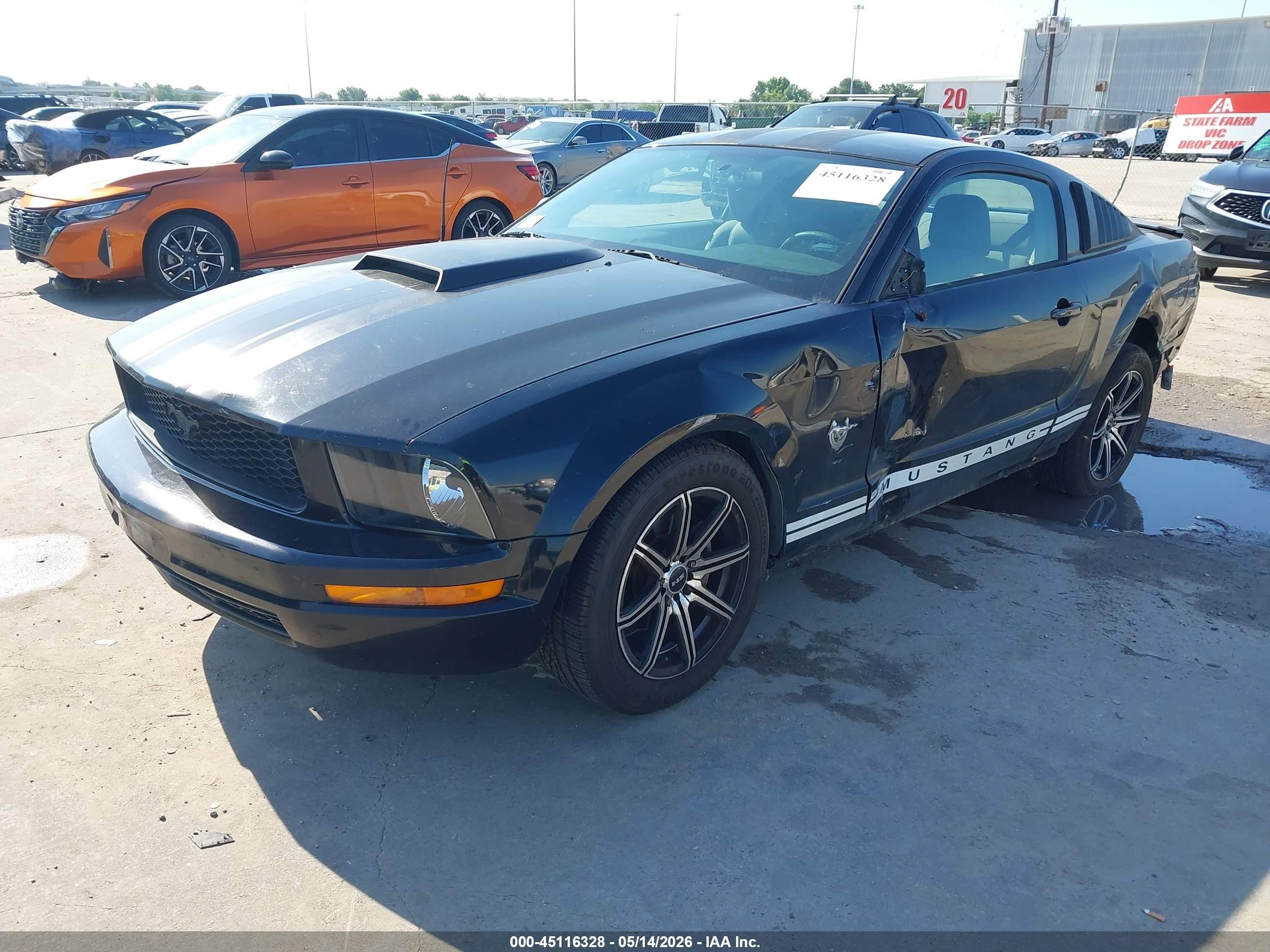 2009 Ford Mustang V6/v6 Premium Черный vin: 1ZVHT80N495115184