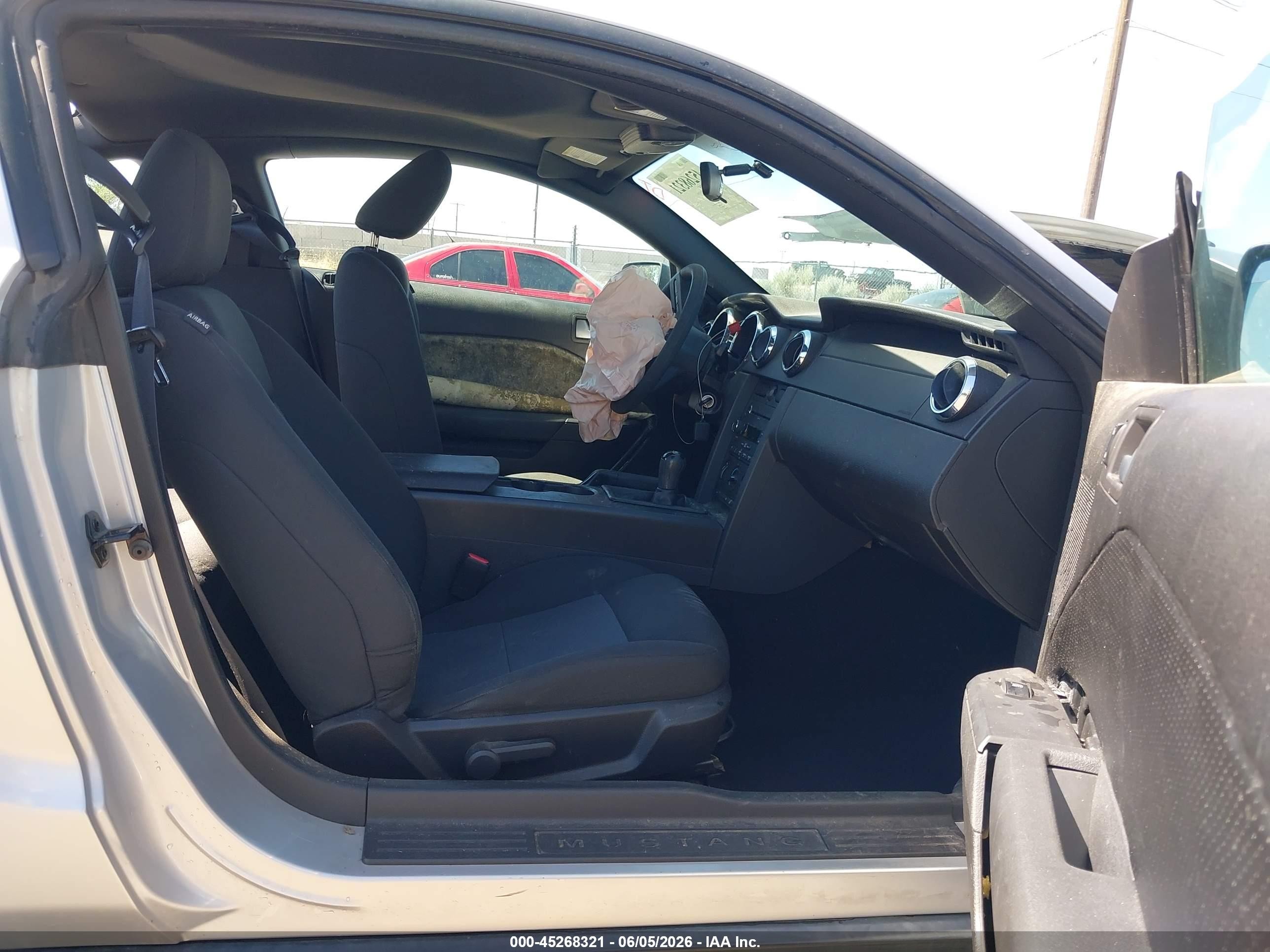 2009 Ford Mustang V6/v6 Premium Silver vin: 1ZVHT80N495126301