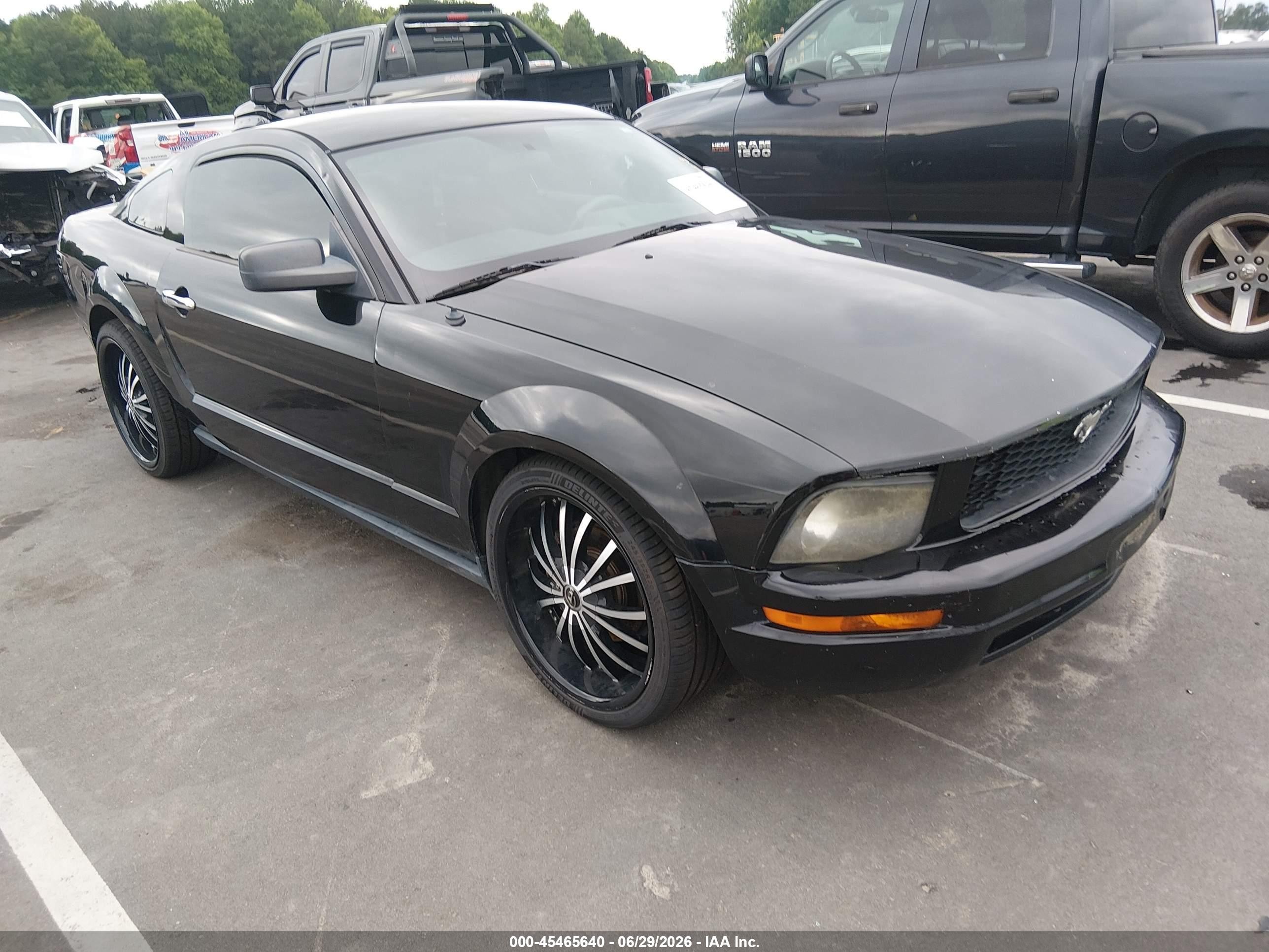 2007 Ford Mustang V6 Deluxe/v6 Premium Black vin: 1ZVHT80N575356460