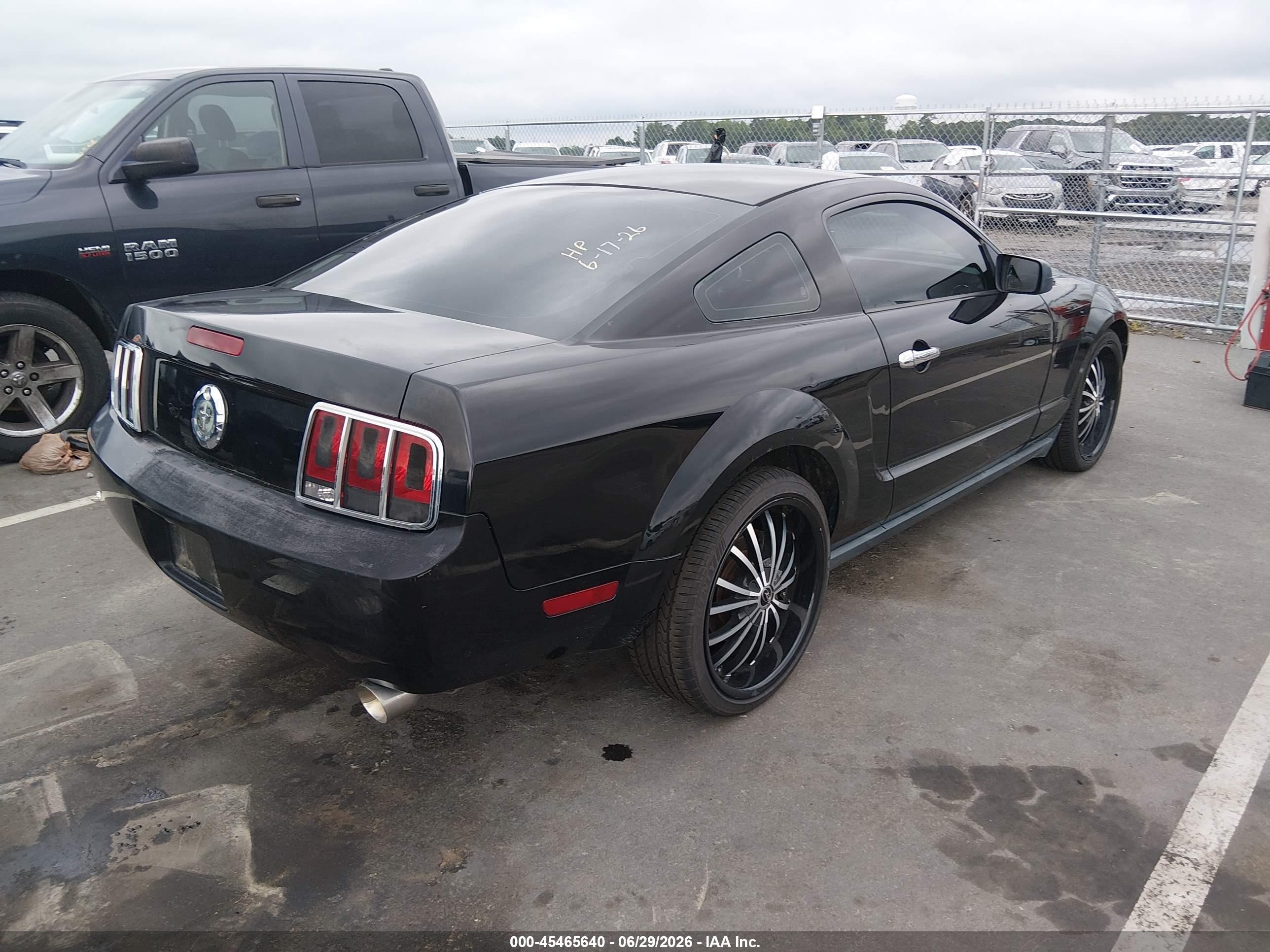 2007 Ford Mustang V6 Deluxe/v6 Premium Black vin: 1ZVHT80N575356460