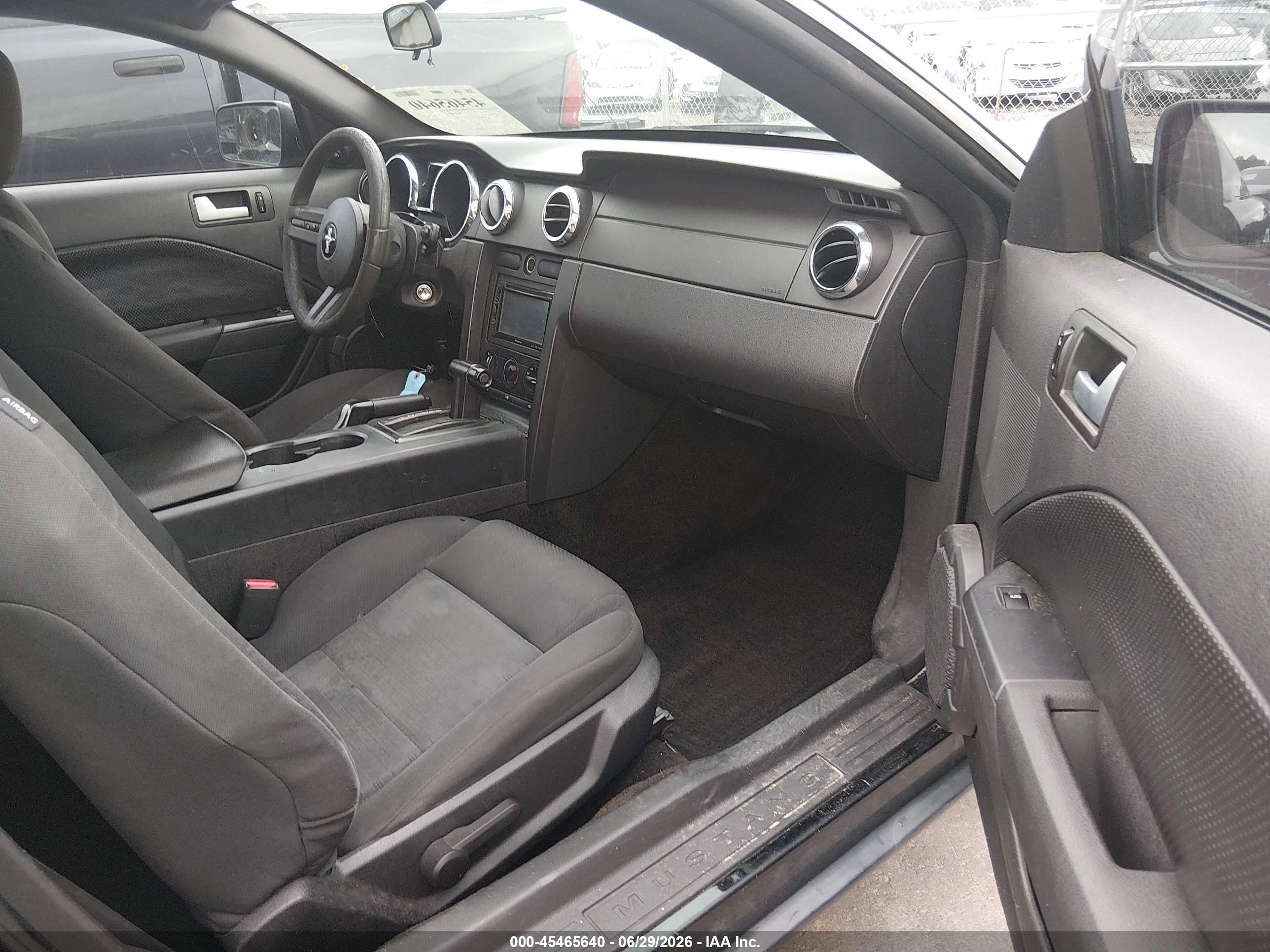 2007 Ford Mustang V6 Deluxe/v6 Premium Black vin: 1ZVHT80N575356460