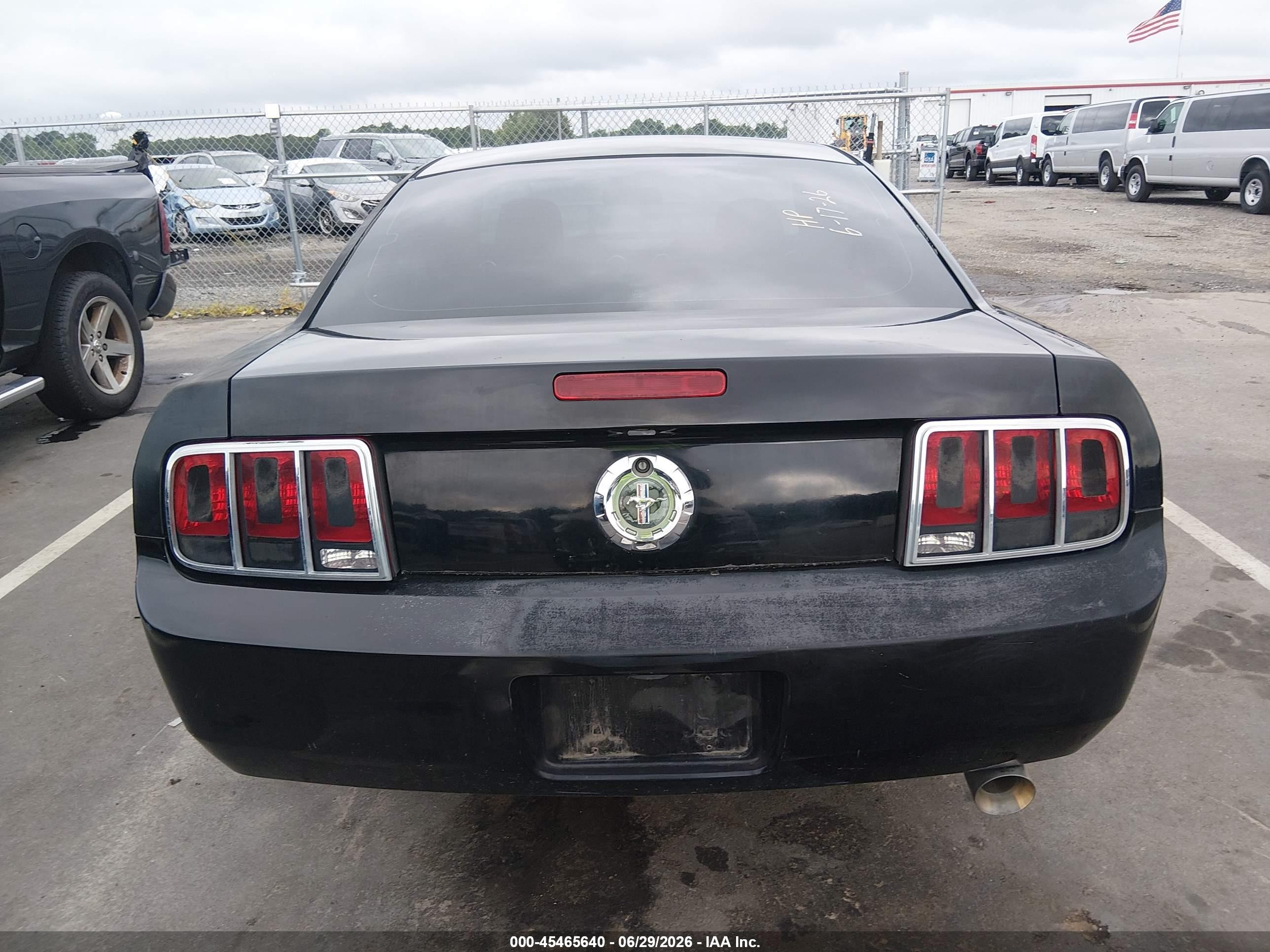 2007 Ford Mustang V6 Deluxe/v6 Premium Black vin: 1ZVHT80N575356460