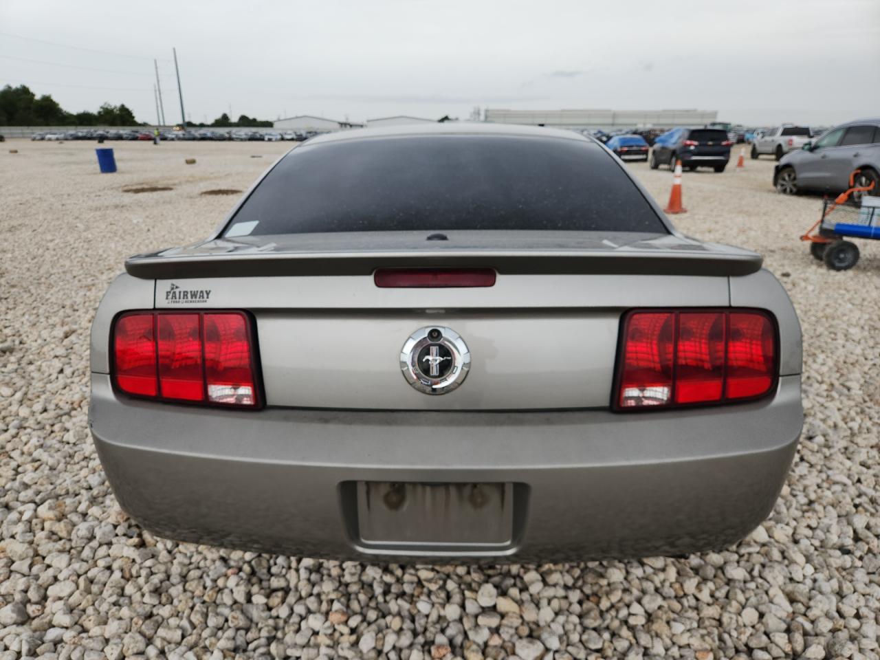 2008 Ford Mustang Gray vin: 1ZVHT80N585122191