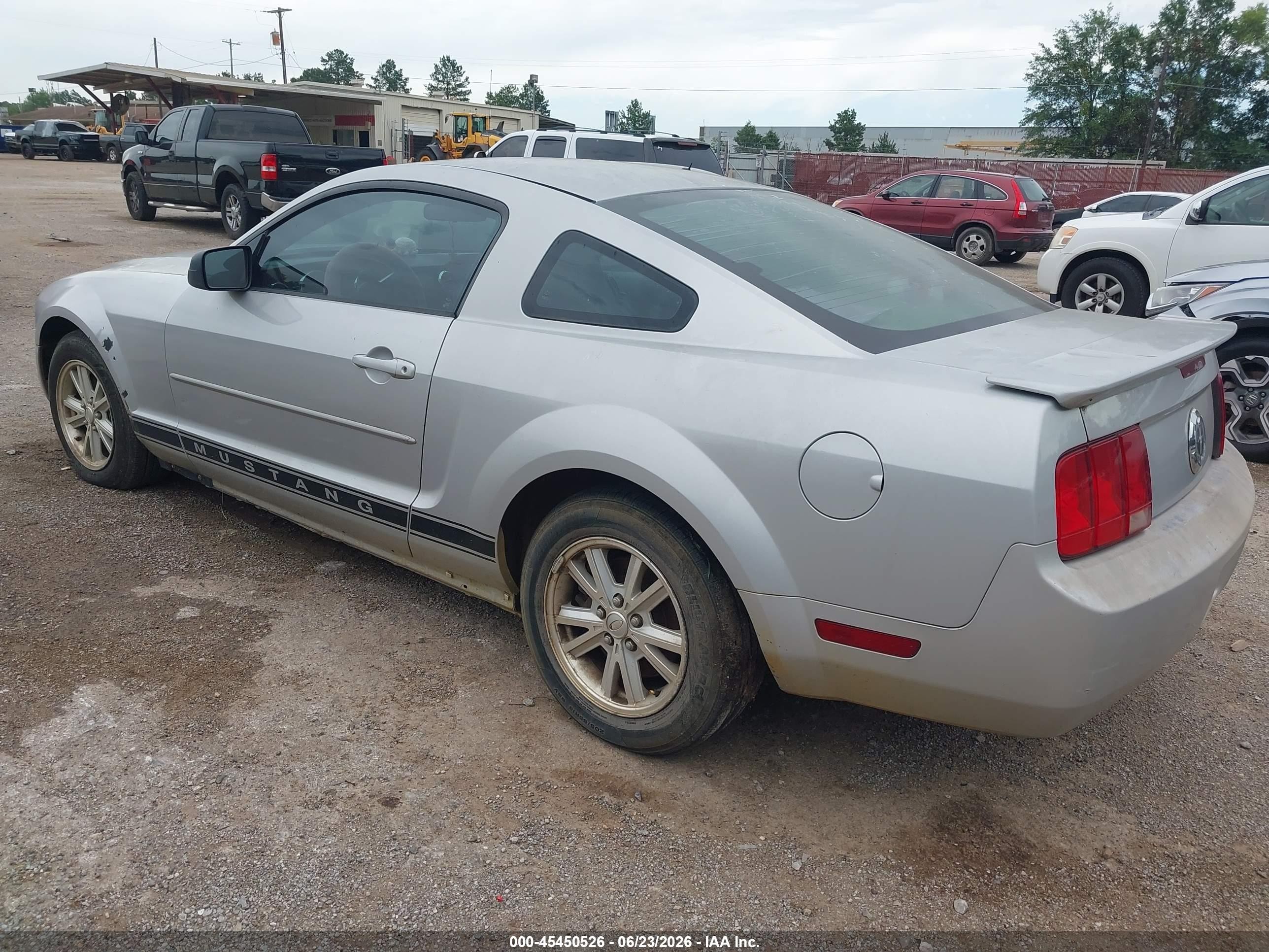 2008 Ford Mustang V6 Deluxe Silver vin: 1ZVHT80N585169527