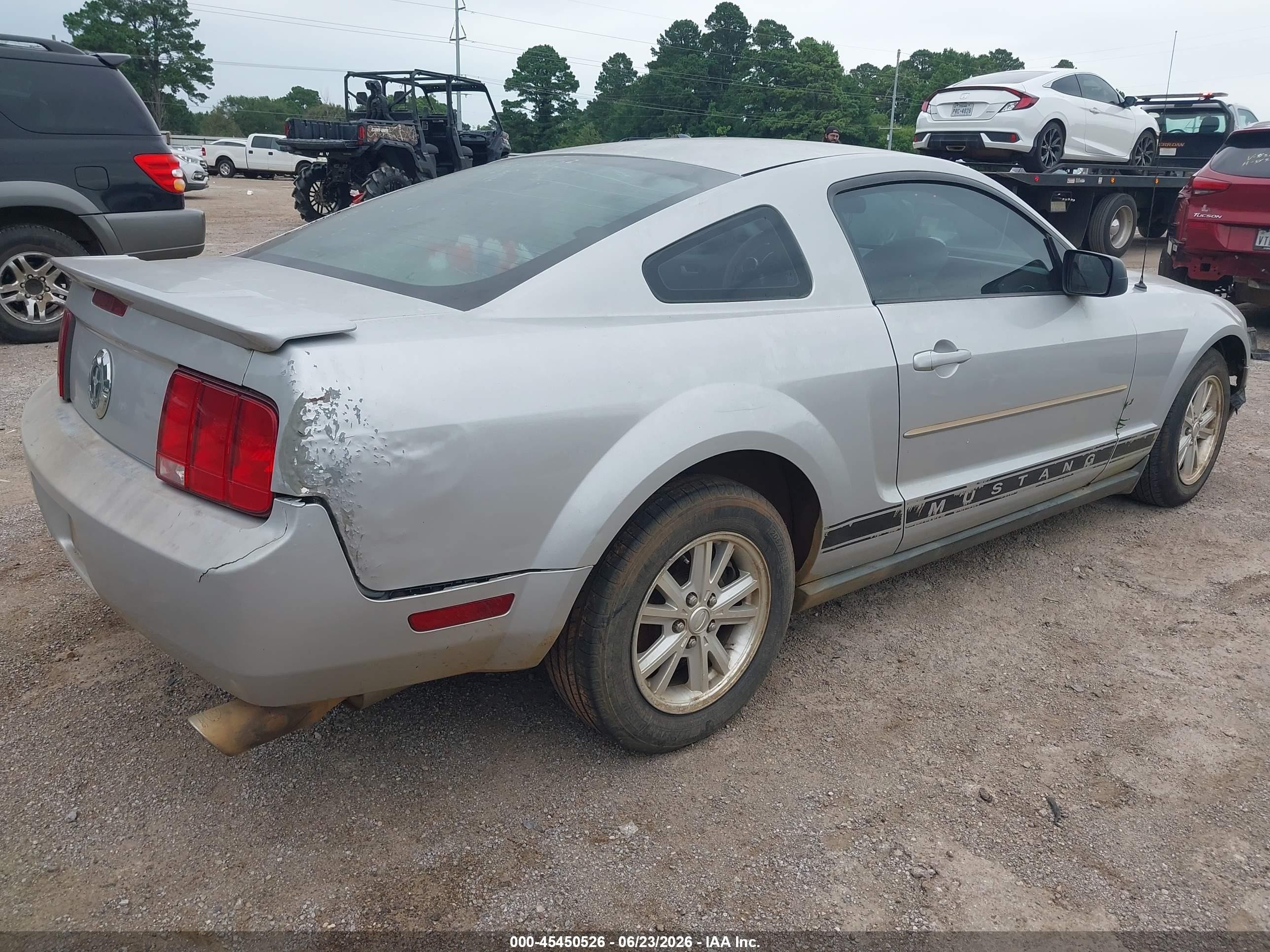 2008 Ford Mustang V6 Deluxe Silver vin: 1ZVHT80N585169527