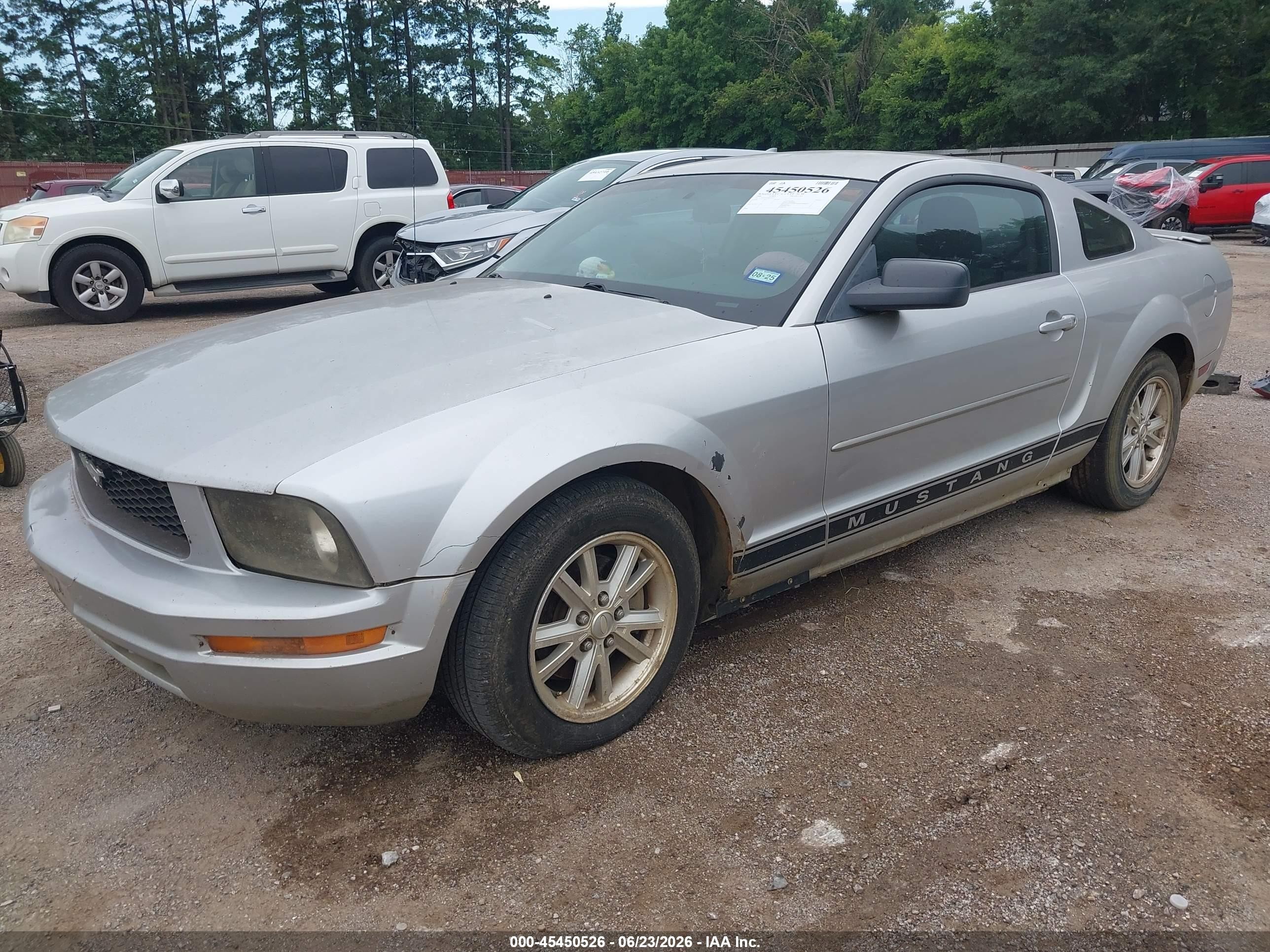 2008 Ford Mustang V6 Deluxe Silver vin: 1ZVHT80N585169527