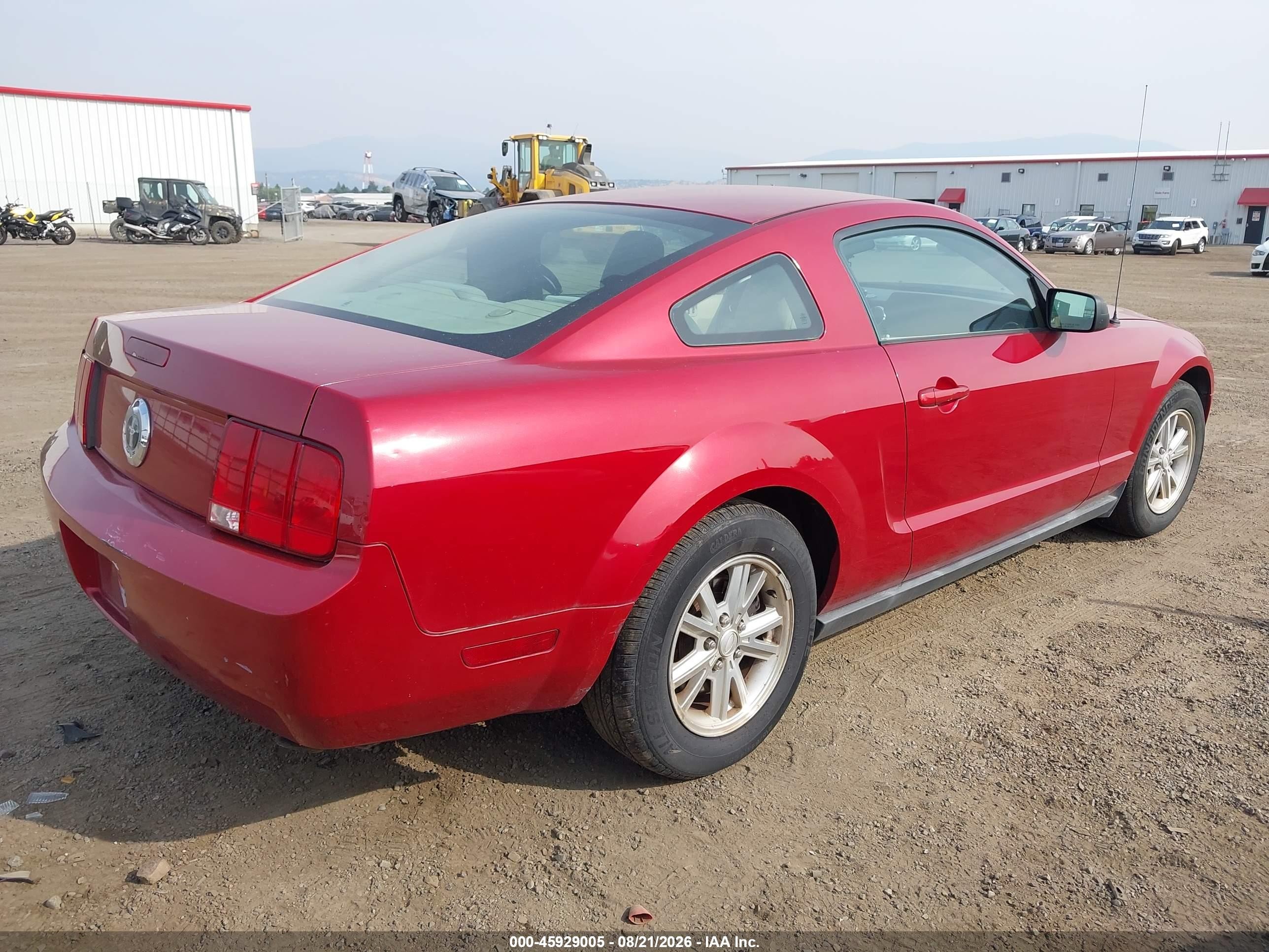 2008 Ford Mustang V6 Deluxe/v6 Premium Red vin: 1ZVHT80N585169625
