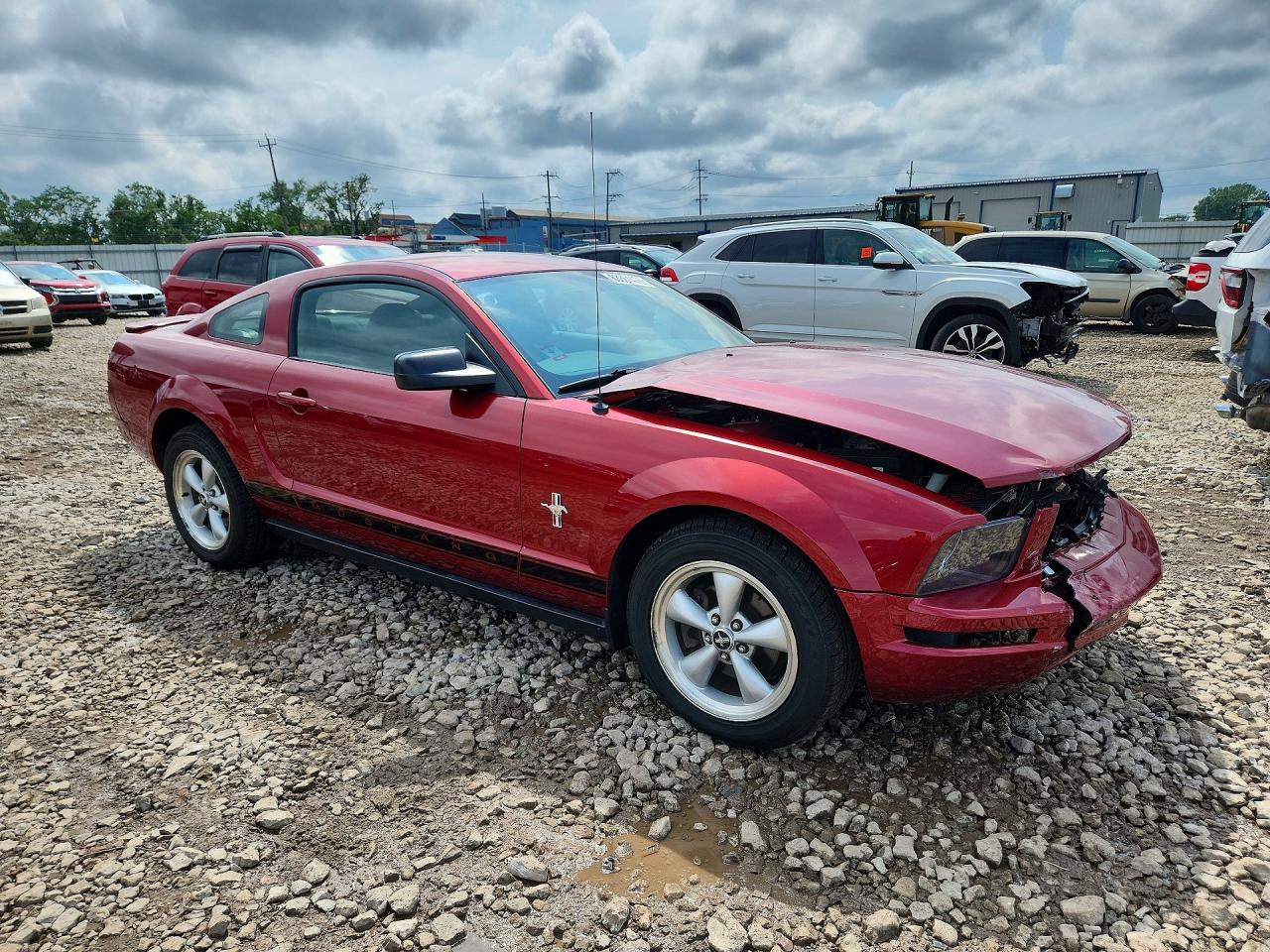2007 Ford Mustang Red vin: 1ZVHT80N675335181