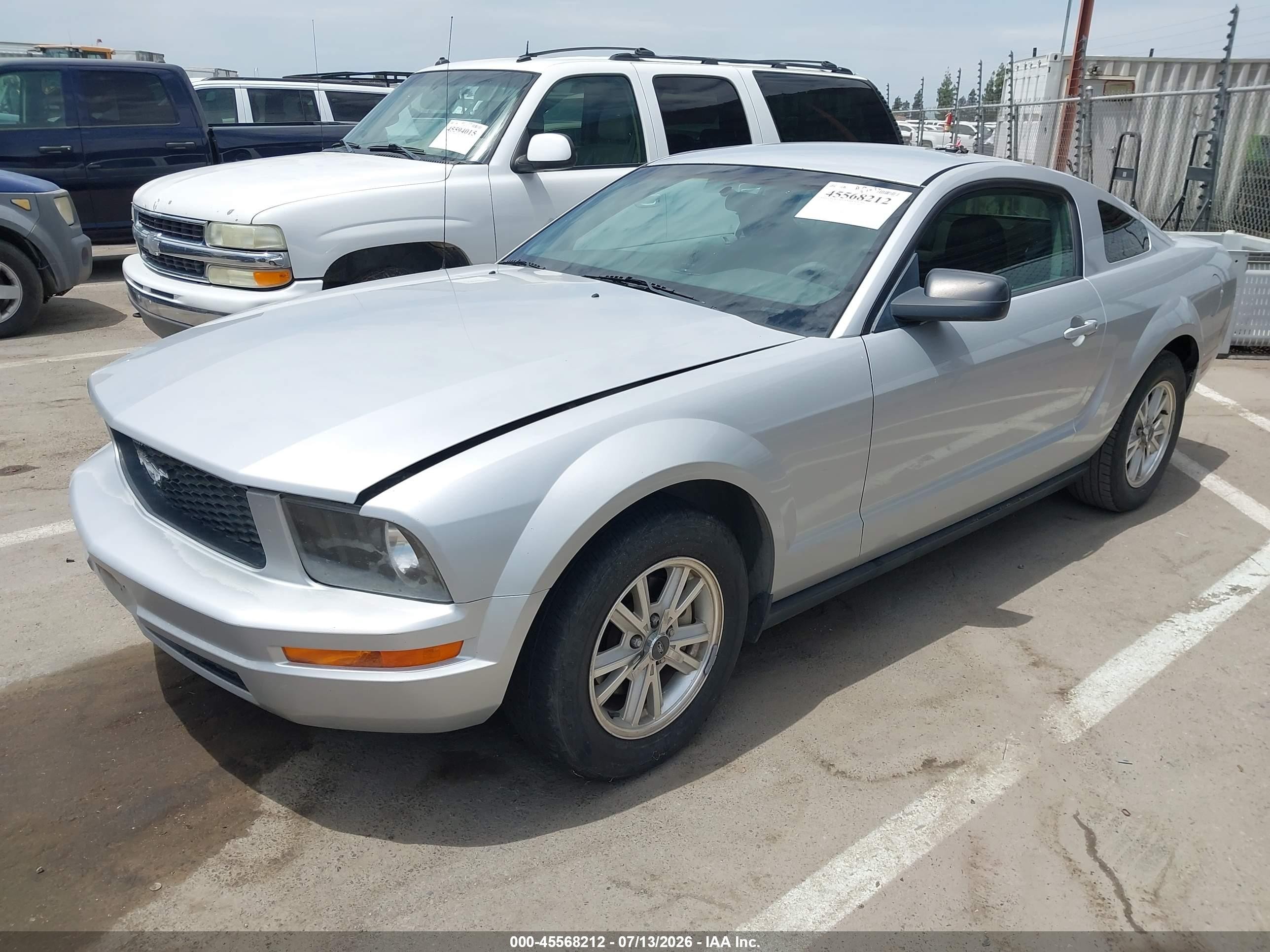 2008 Ford Mustang V6 Deluxe/v6 Premium Silver vin: 1ZVHT80N685103441