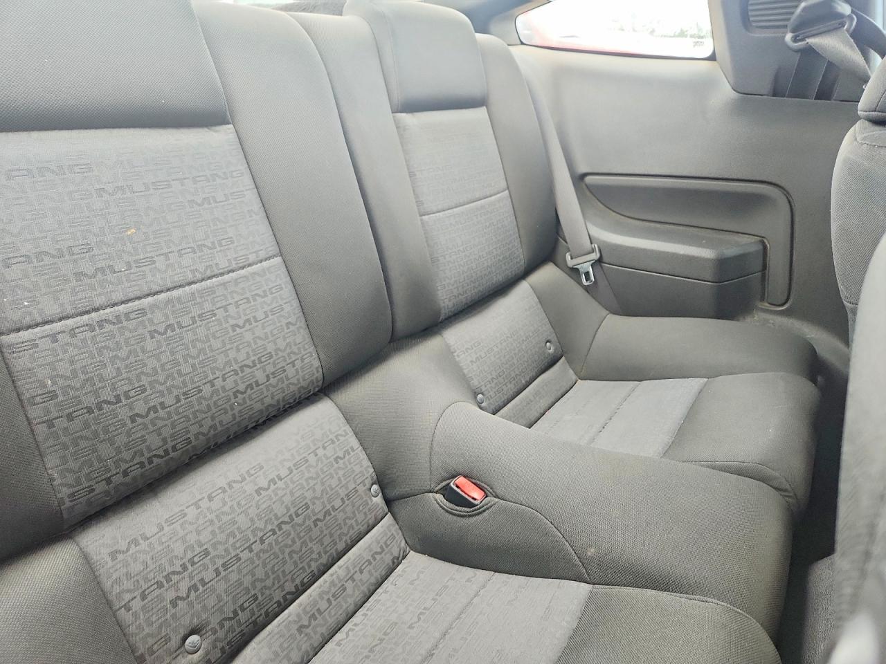 2008 Ford Mustang Красный vin: 1ZVHT80N685148010