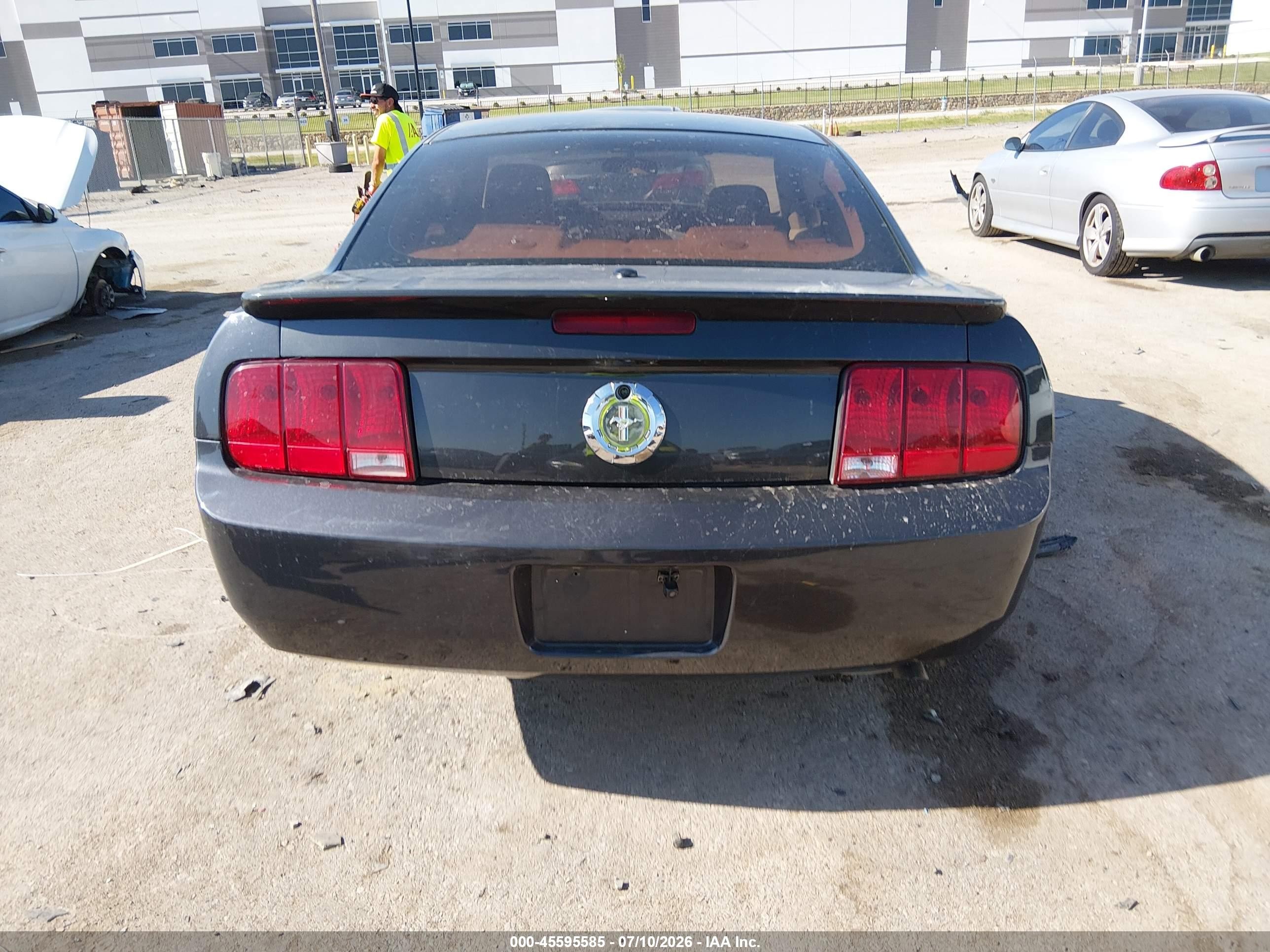 2009 Ford Mustang V6/v6 Premium Black vin: 1ZVHT80N695101934
