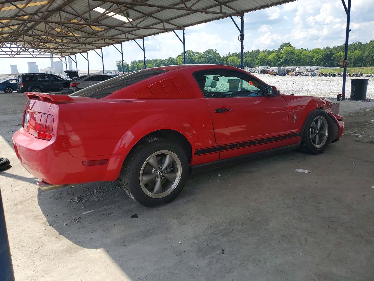 2006 Ford Mustang Red vin: 1ZVHT80N765139121